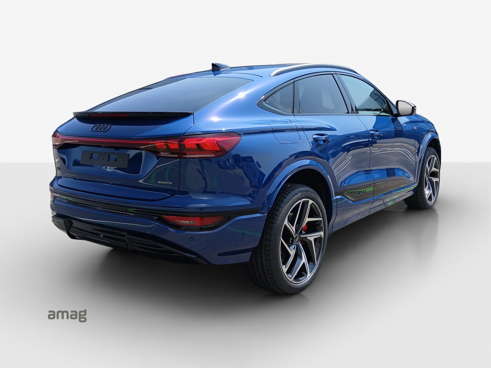 AUDI Q6 Sportback e-tron quattro-image-4