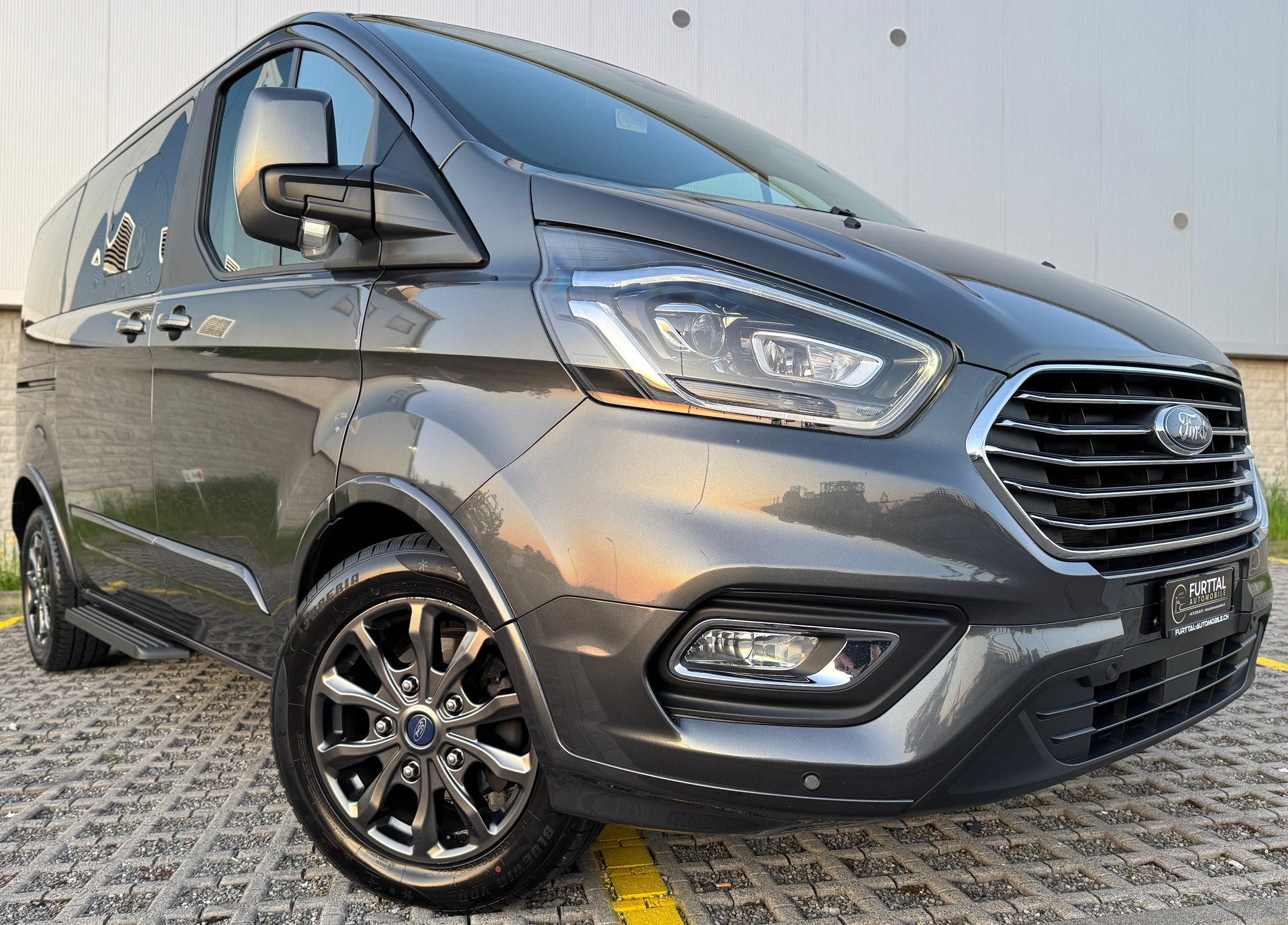 FORD Tourneo Custom 320 L1H1 Titanium X A-showroom-element-1