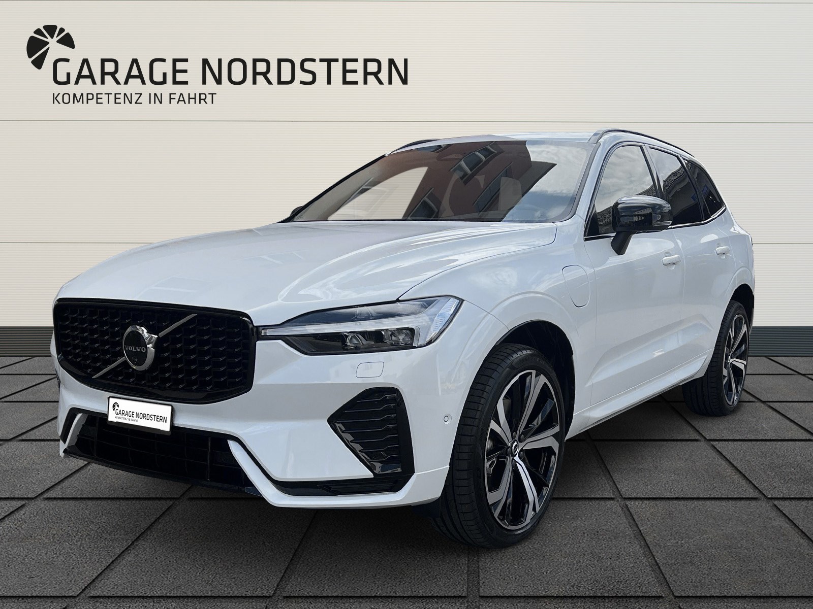 VOLVO XC60 2.0 T6 TE XCENTRIC eAWD