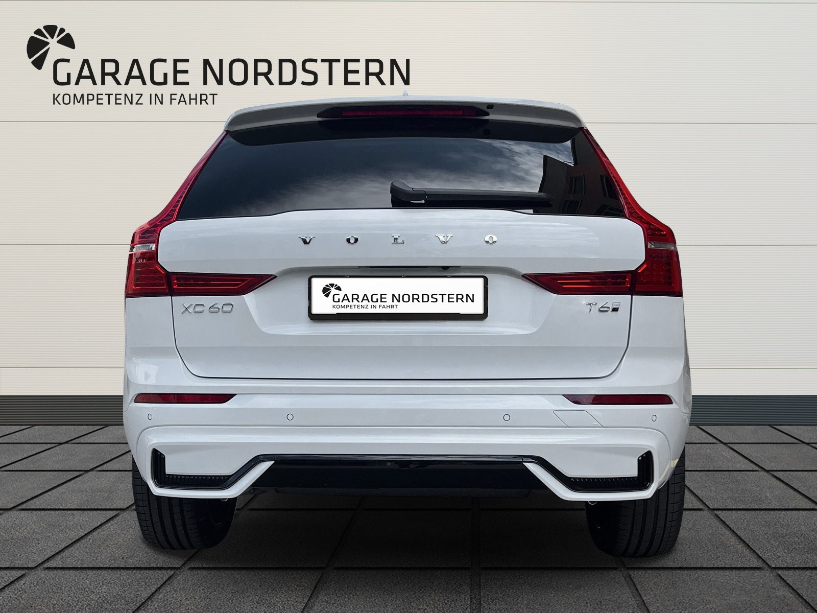 VOLVO XC60 2.0 T6 TE XCENTRIC eAWD-showroom-element-3