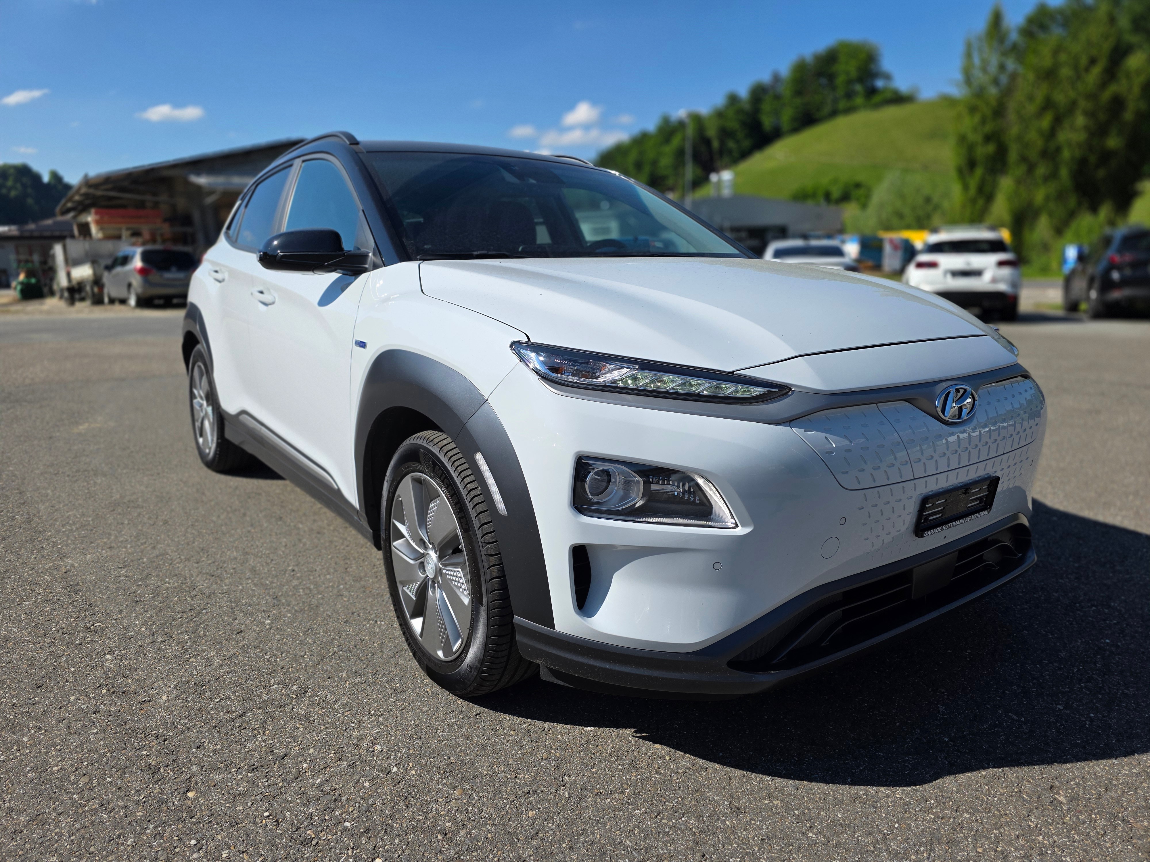 HYUNDAI Kona EV Bluelink (SUV / Gelndewagen)