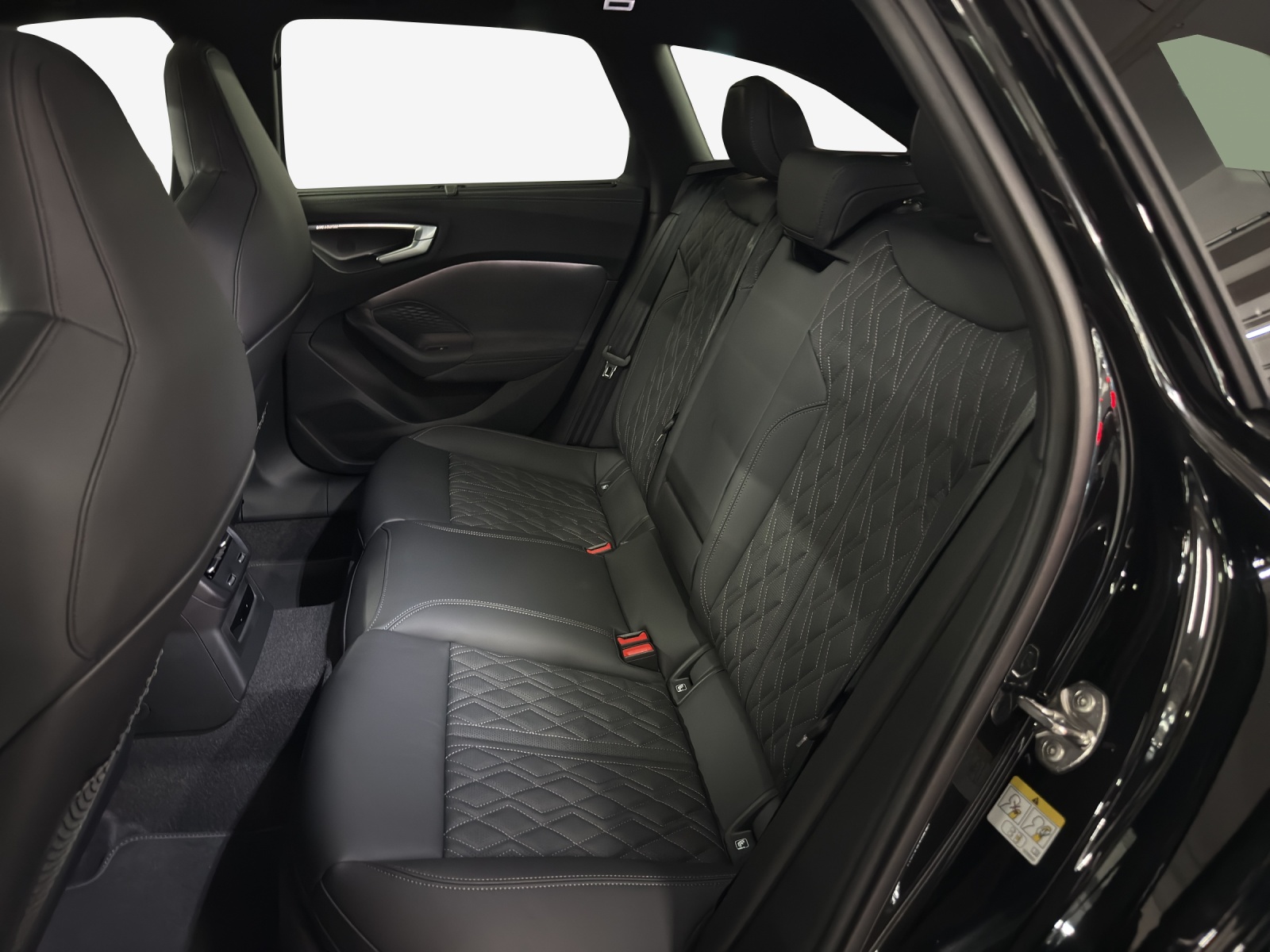 AUDI S5 Avant TFSI quattro S tronic-image-11