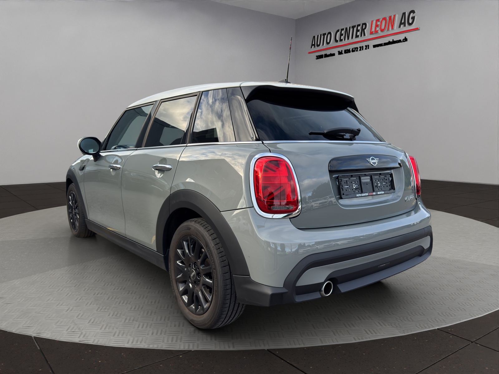 MINI Cooper Steptronic DKG-showroom-element-3