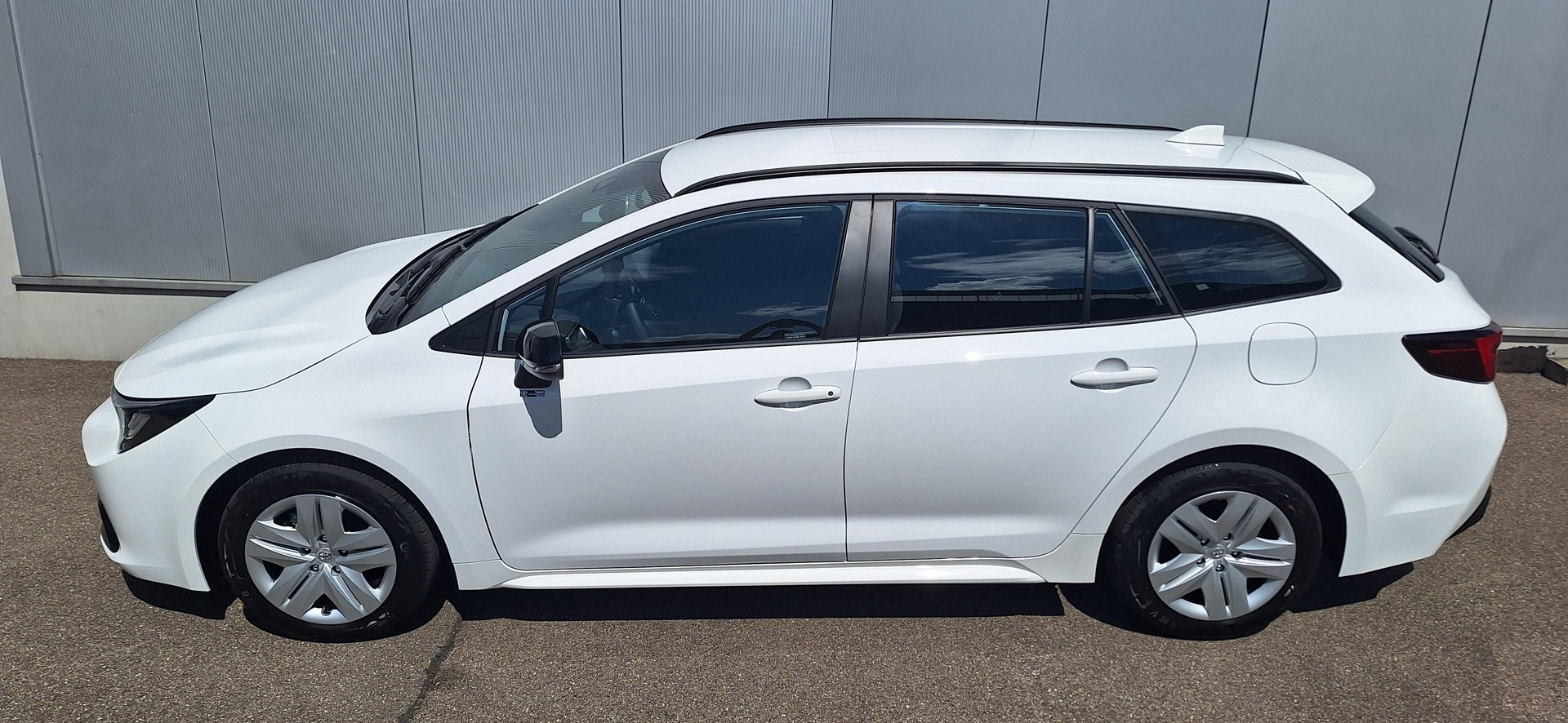 TOYOTA Corolla Touring Sports 1.8 HSD Active-showroom-element-1