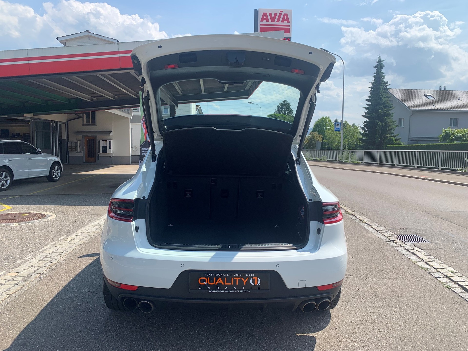 PORSCHE Macan S-image-7