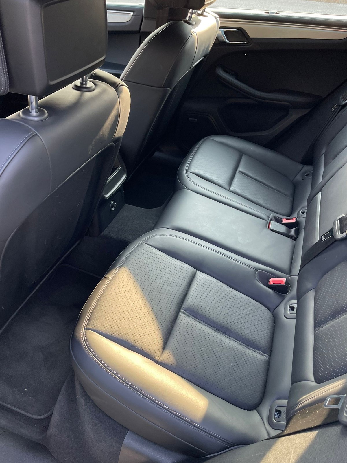 PORSCHE Macan S-image-13