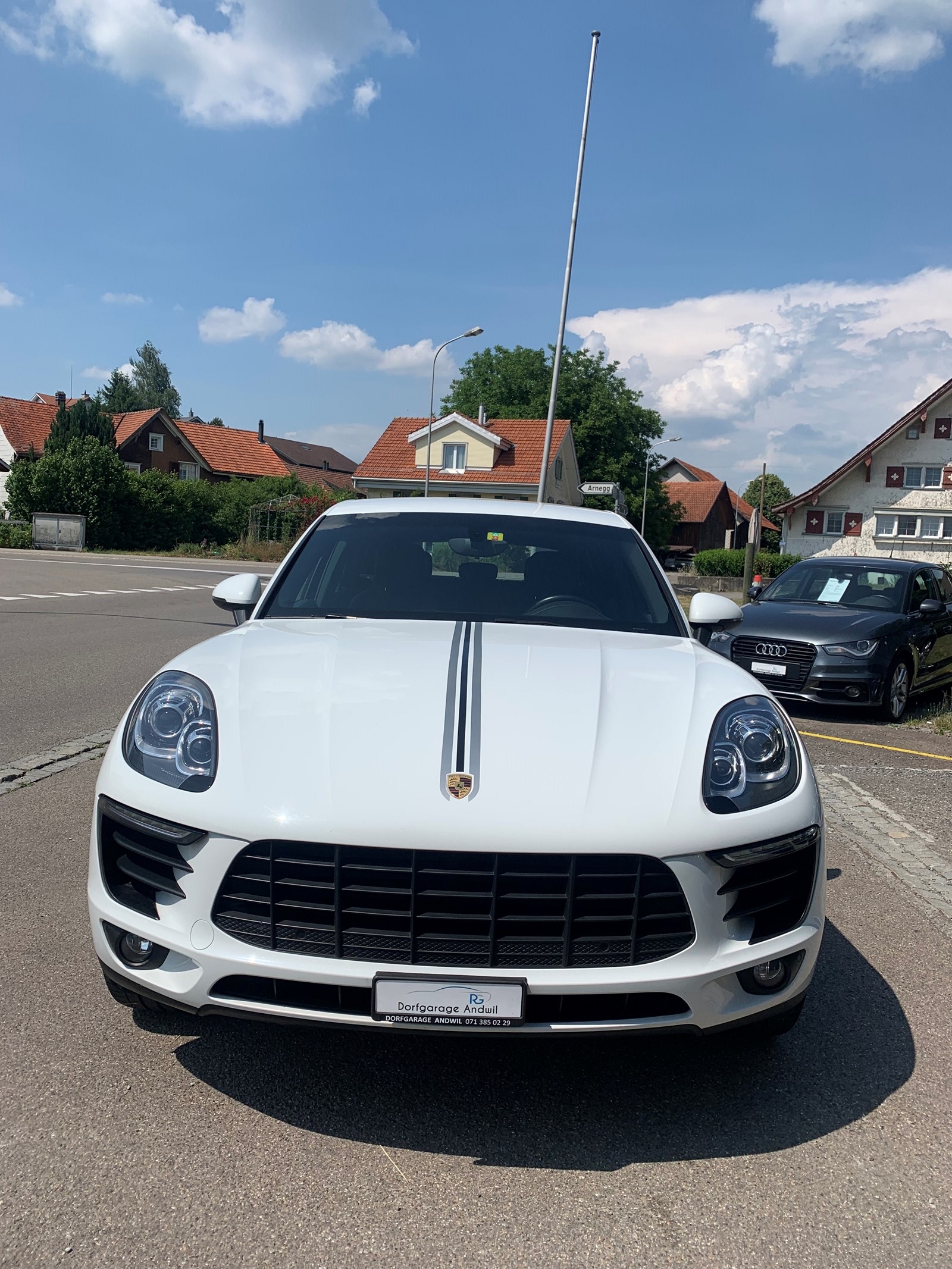 PORSCHE Macan S-image-6