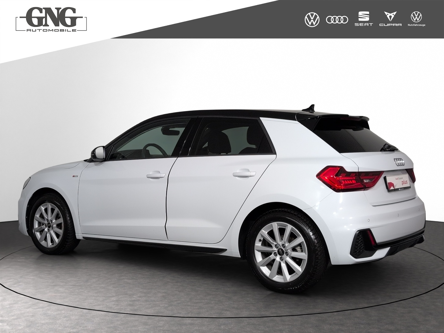 AUDI A1 Sportback 30 TFSI S Line-showroom-element-1