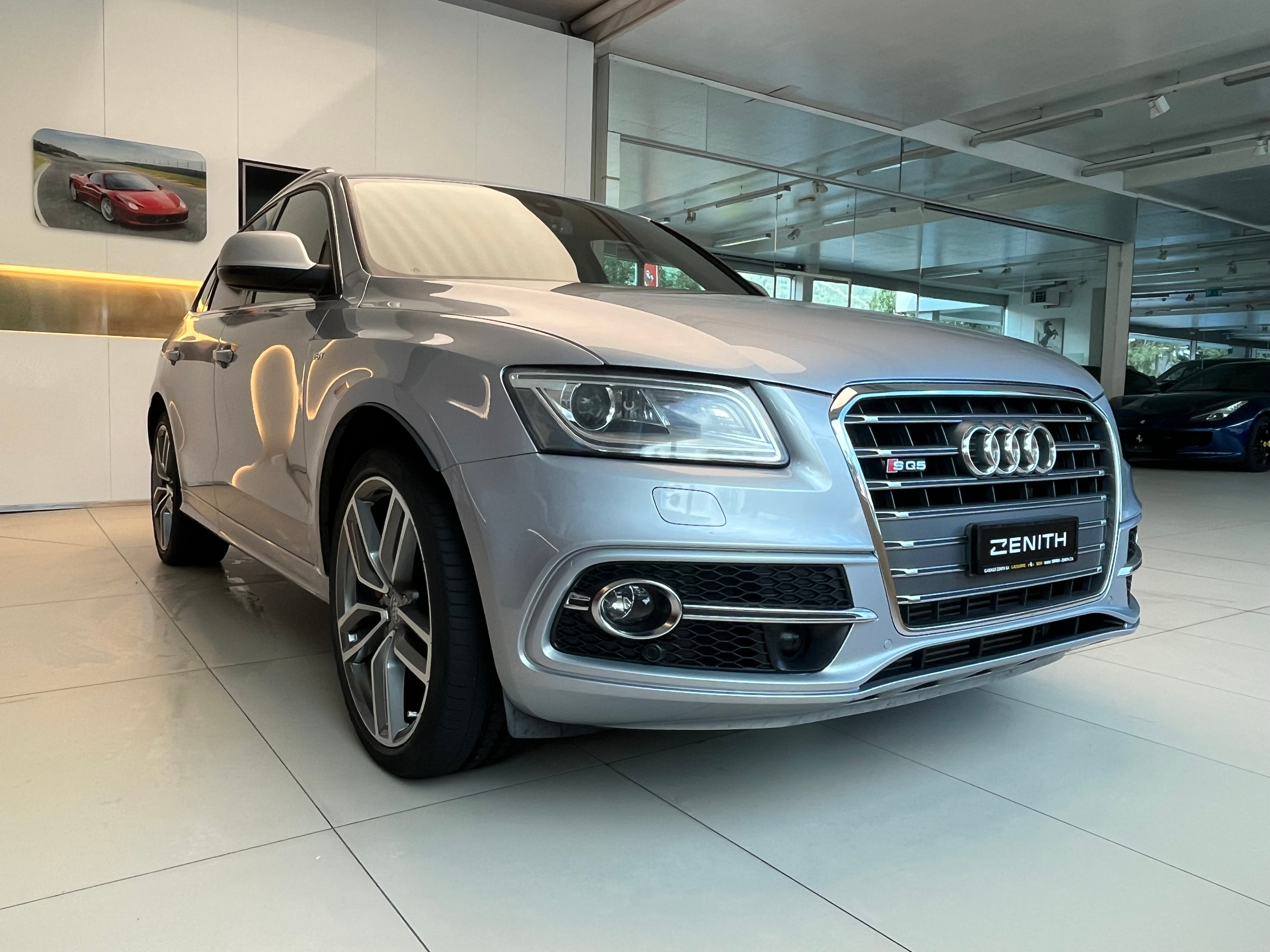 AUDI SQ5 3.0 (SUV / Gelndewagen)