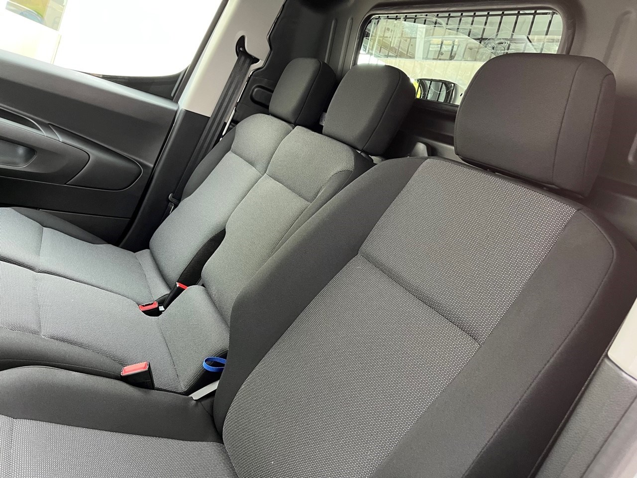 CITROEN e-Berlingo Van Swiss Edition-showroom-element-3