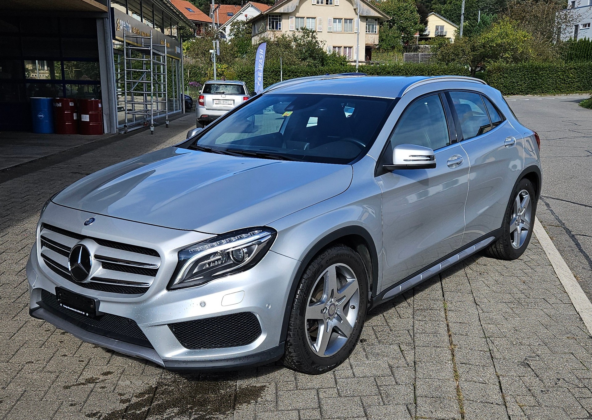 MERCEDES-BENZ GLA 220 CDI AMG Line 4Matic 7G-DCT-showroom-element-2