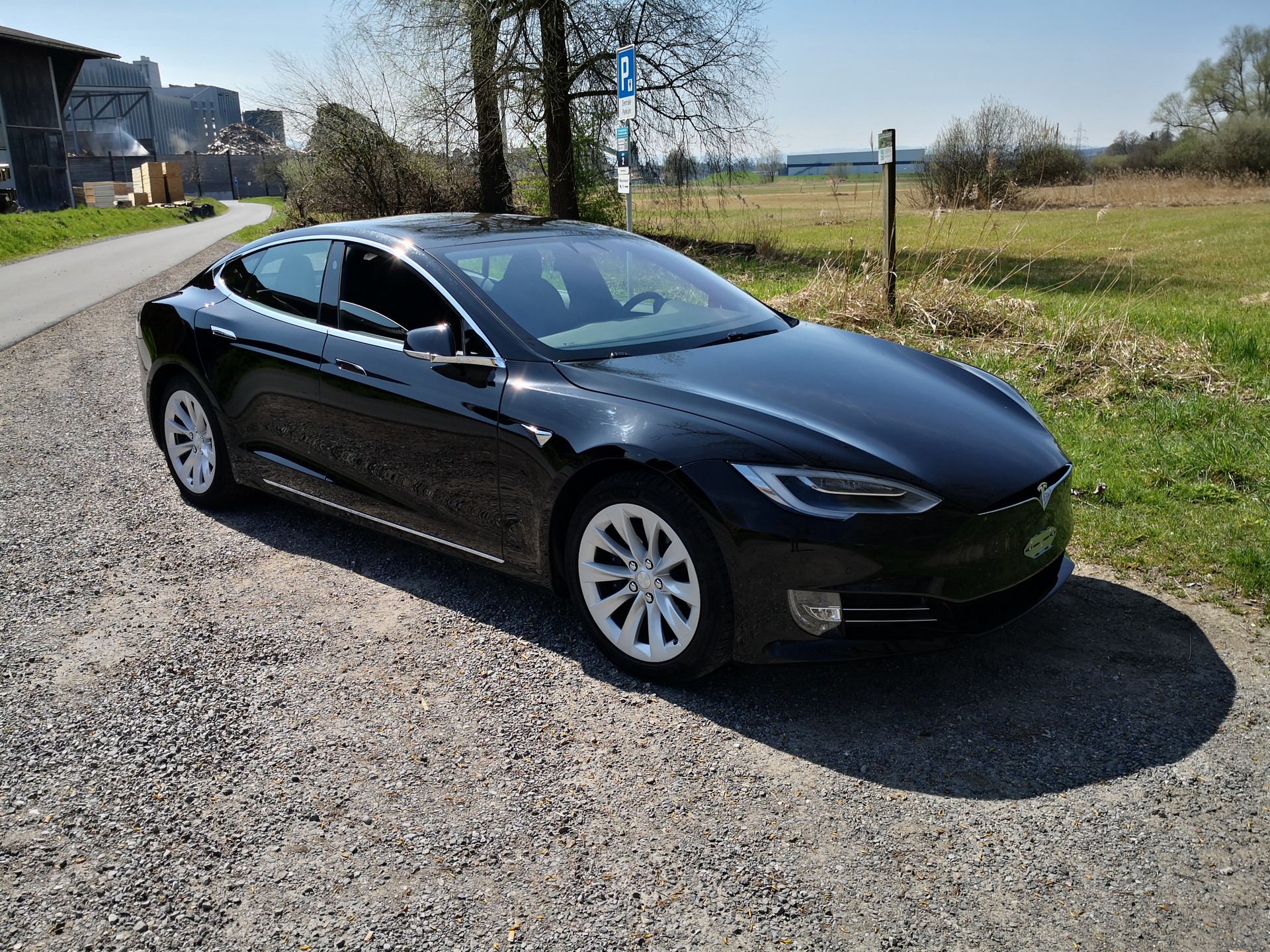 TESLA Model S Raven Long Range