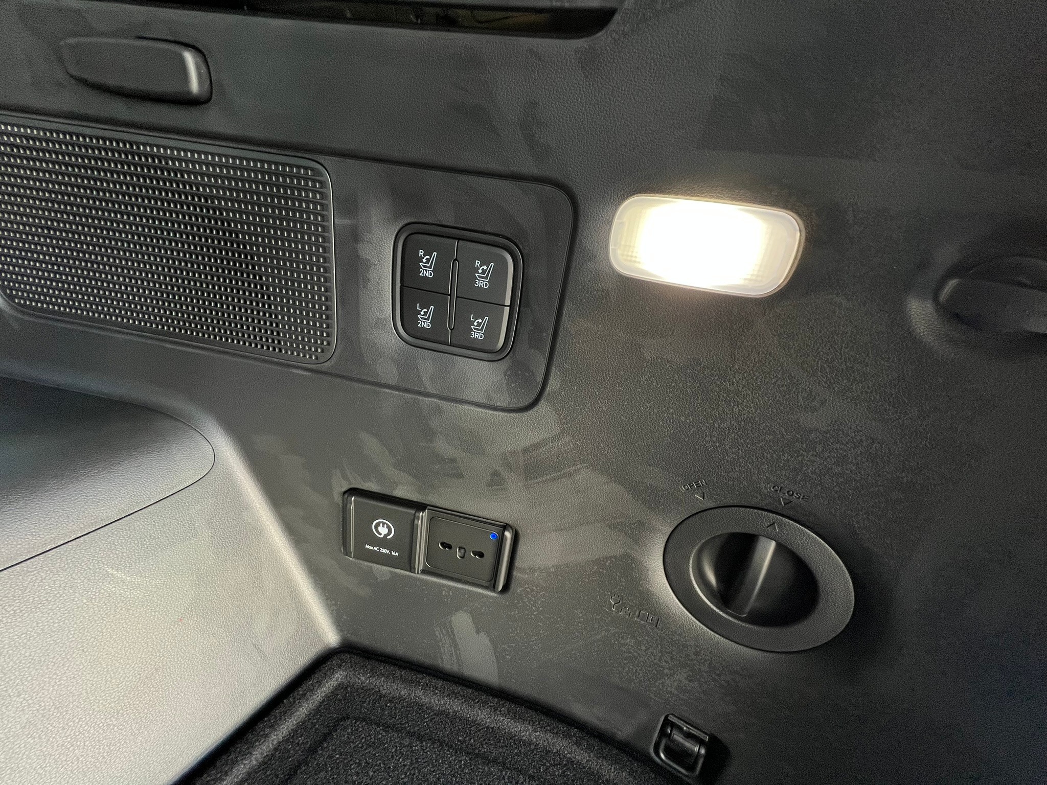 Image HYUNDAI IONIQ-9 IONIQ 9 VERTEX CALLIGRAPHY PERFORMANCE