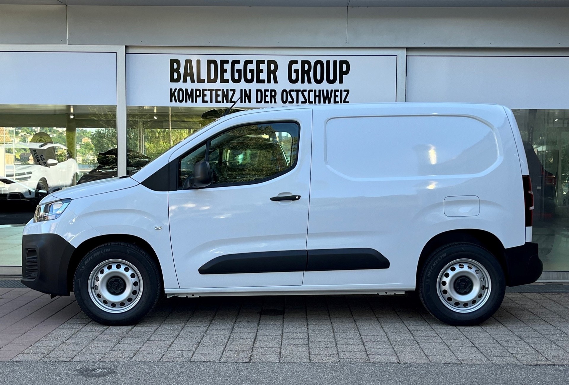 CITROEN e-Berlingo Van Swiss Edition-showroom-element-1