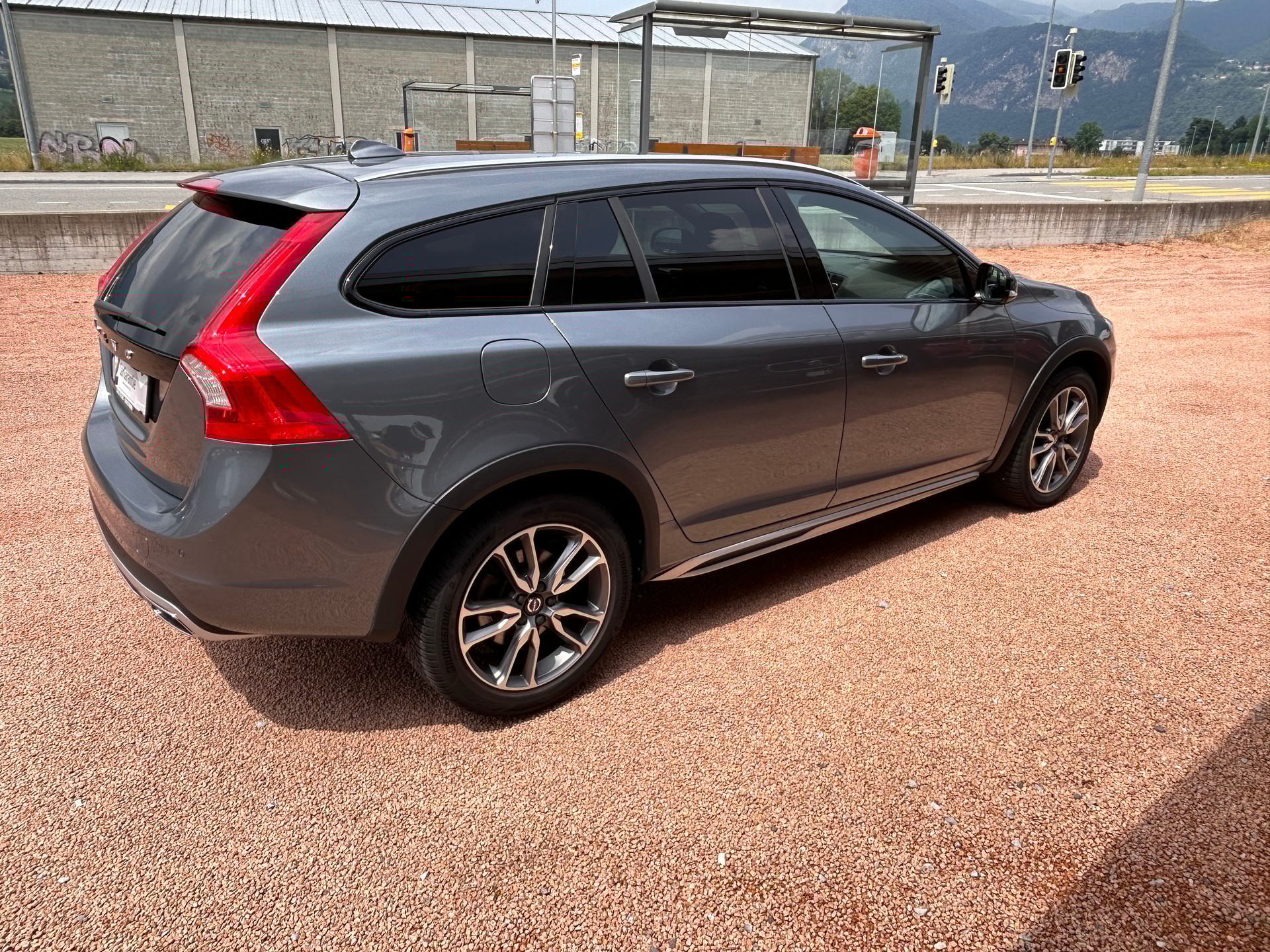 VOLVO V60 Cross Country Pro D3 Geartronic-showroom-element-3