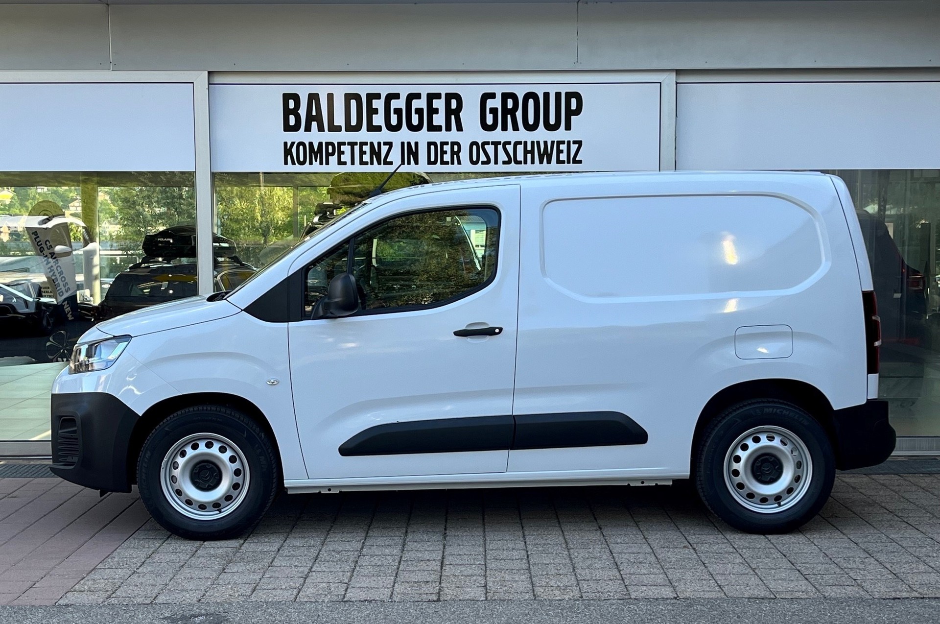 CITROEN e-Berlingo Van Swiss Edition-showroom-element-1