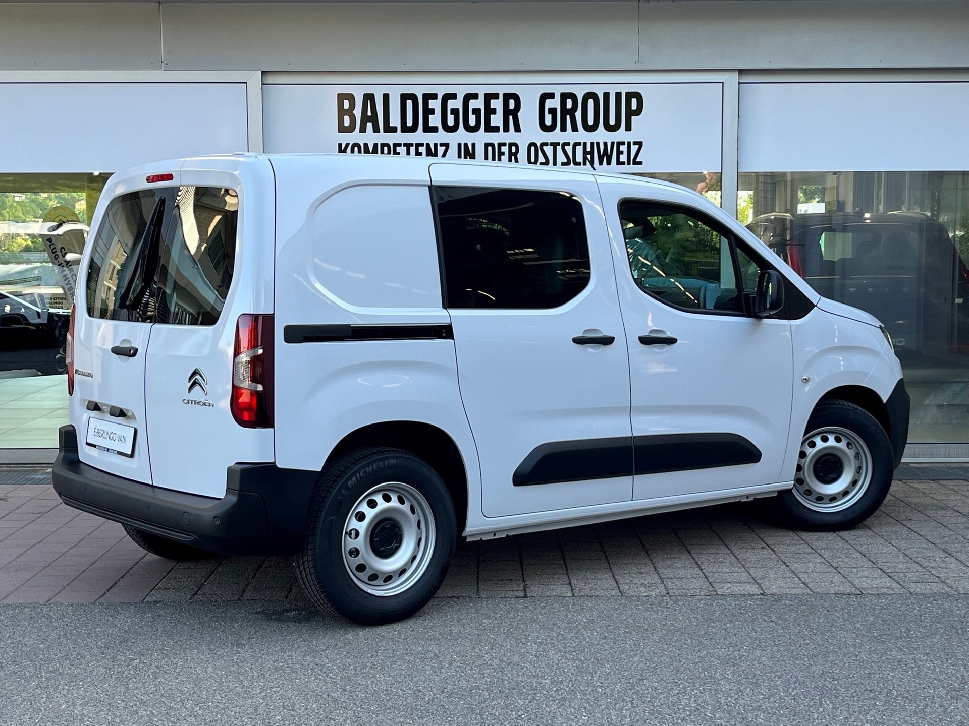 CITROEN e-Berlingo Van Swiss Edition-showroom-element-2