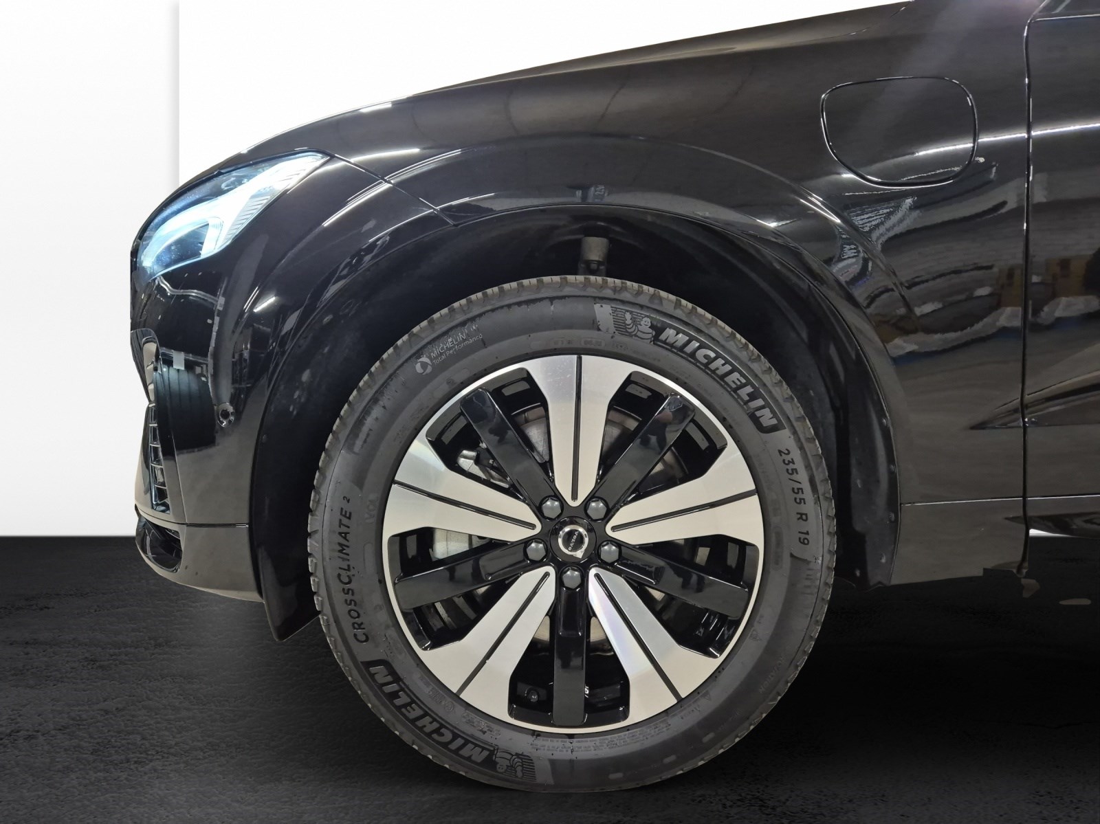 VOLVO XC60 2.0 T8 TE Plus Dark eAWD-image-19