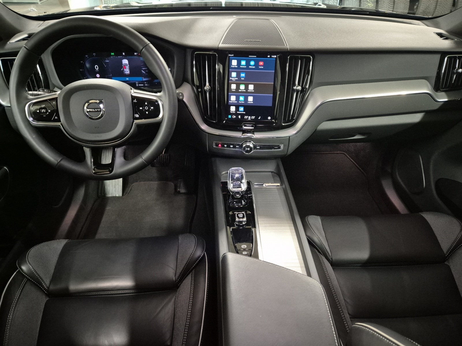 VOLVO XC60 2.0 T8 TE Plus Dark eAWD-image-9