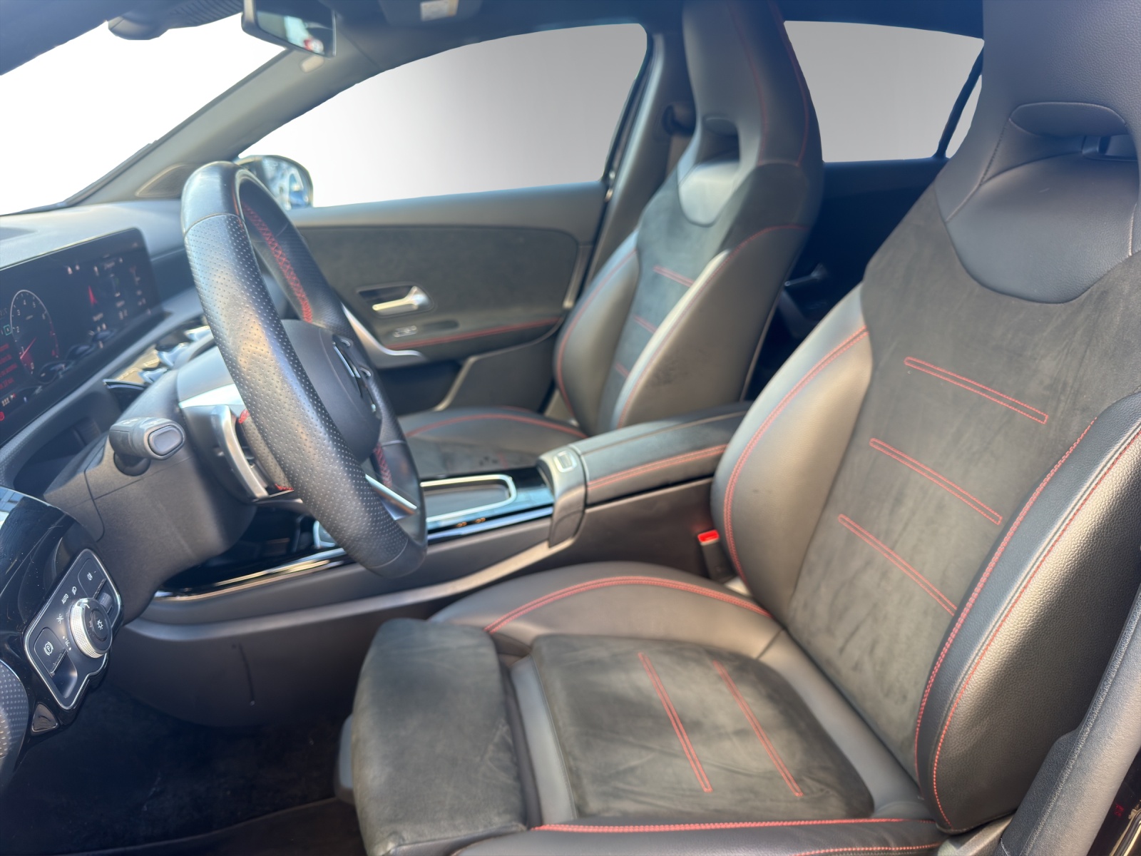 Image MERCEDES-BENZ A-180 A 180 Night Star AMG Line