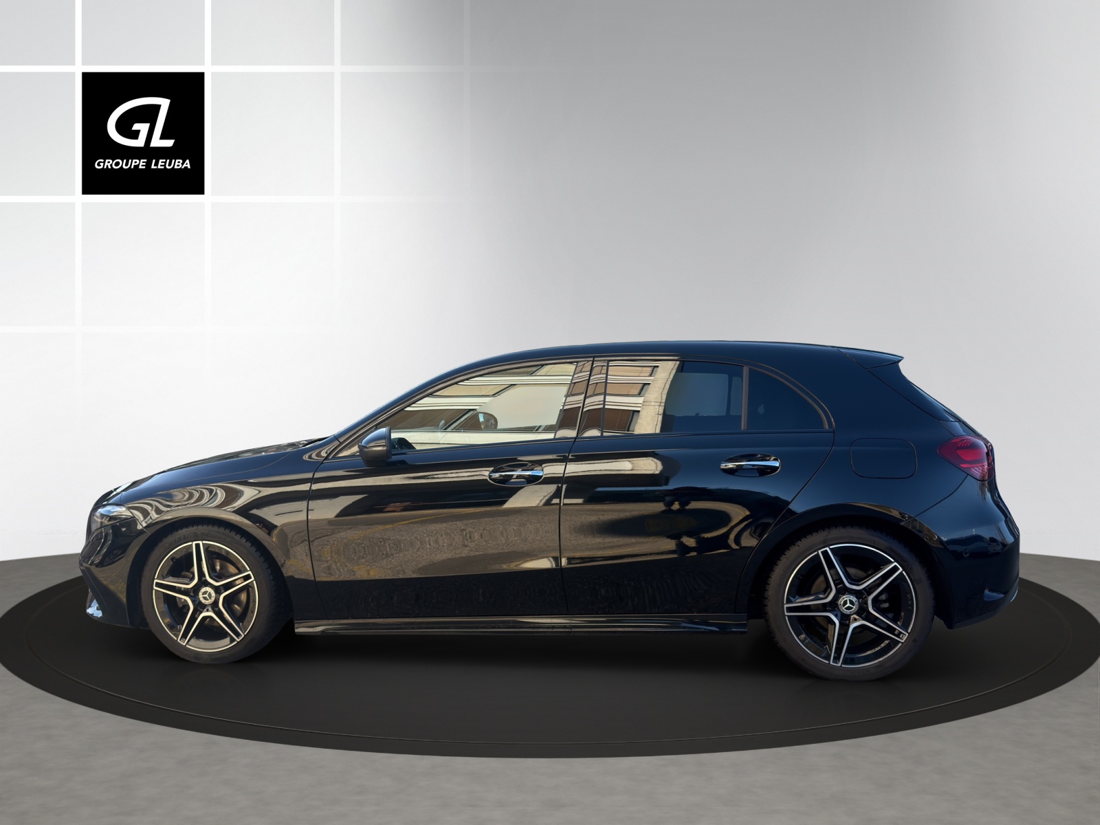 Image MERCEDES-BENZ A-180 A 180 Night Star AMG Line