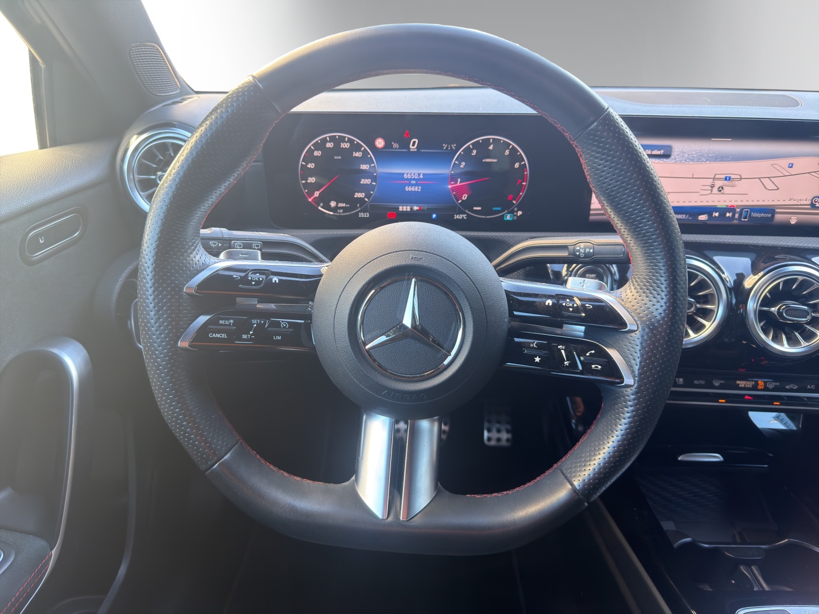 Image MERCEDES-BENZ A-180 A 180 Night Star AMG Line