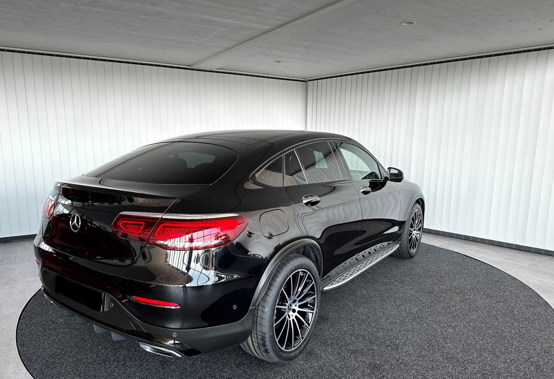 MERCEDES-BENZ GLC Coupé 400 d AMG Line 4Matic 9G-Tronic-image-4