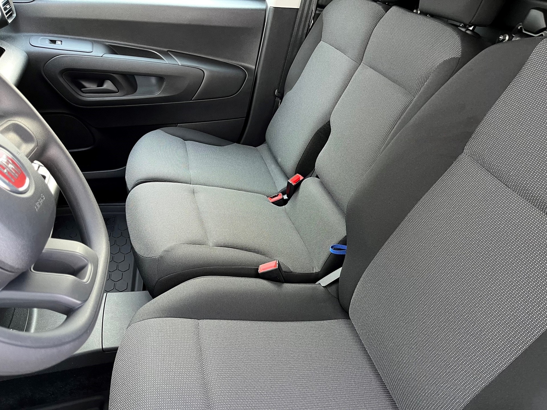 FIAT E-Doblo L2 50kWh 753kg Pro-showroom-element-3