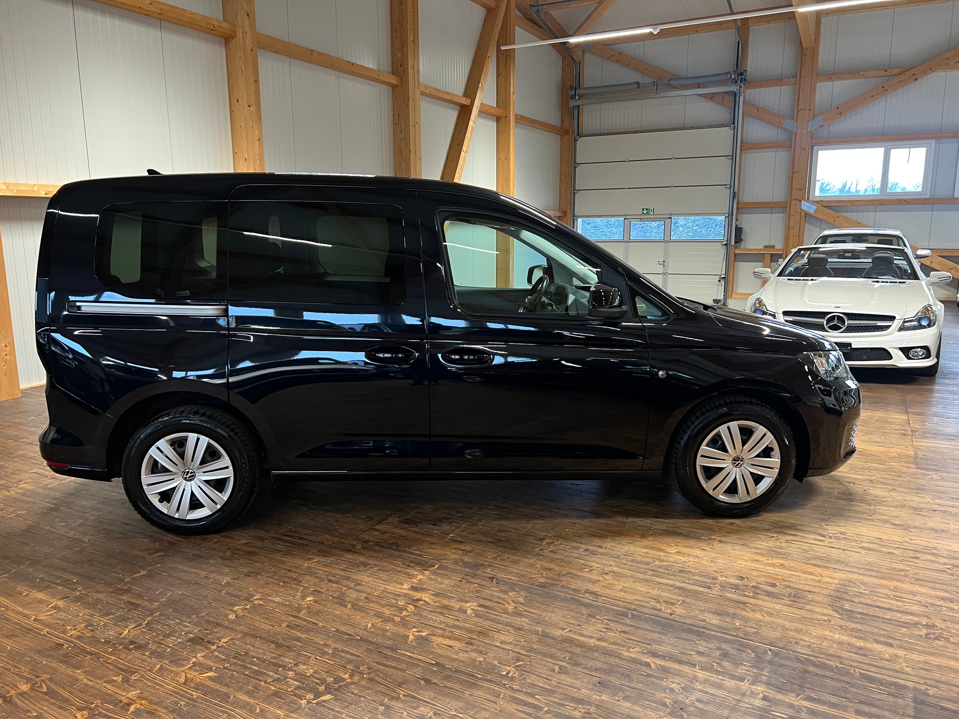 VW Caddy Kombi 2.0TDI DSG Move-image-3