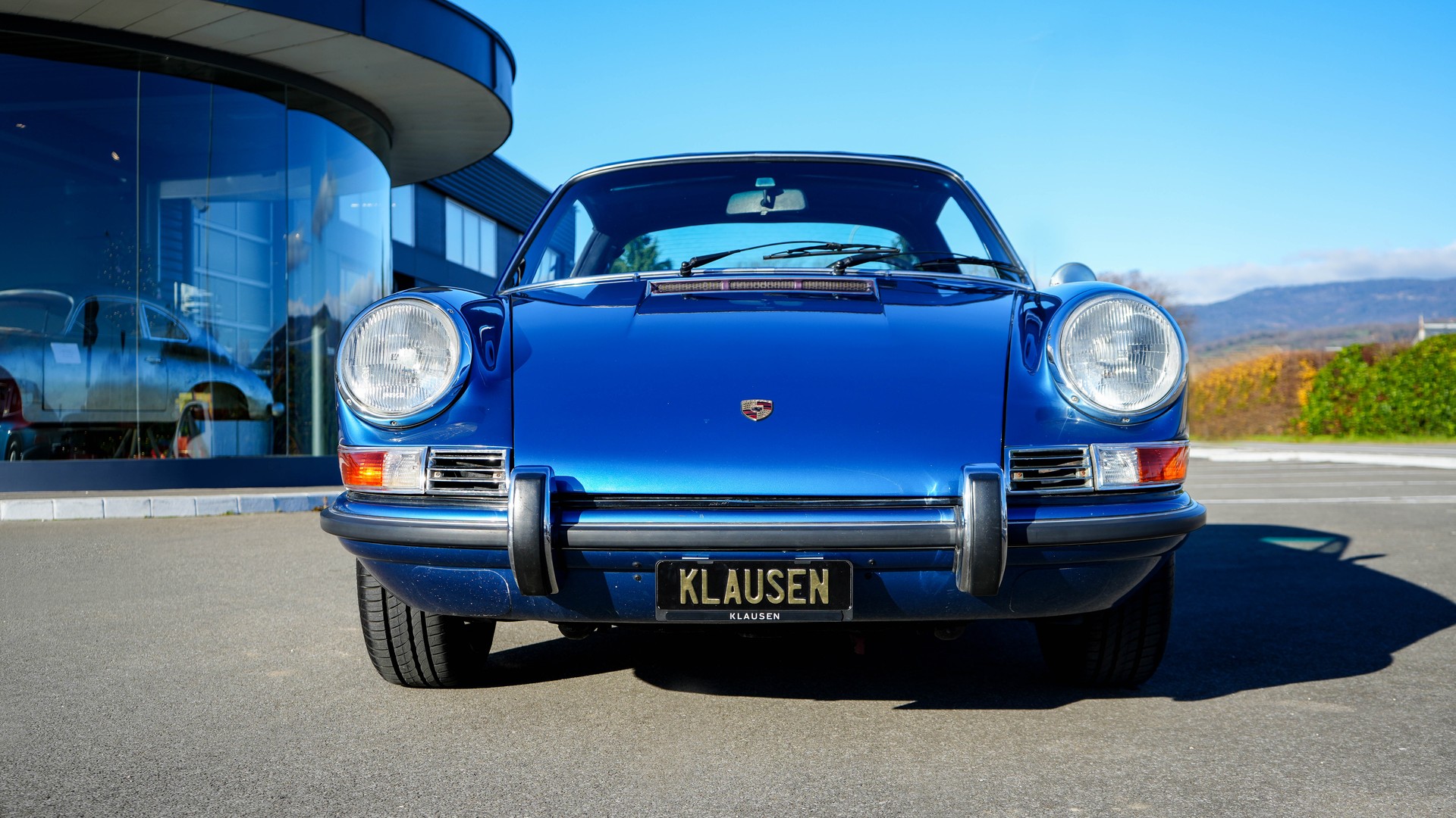 PORSCHE 911 2.0 Touring-showroom-element-3