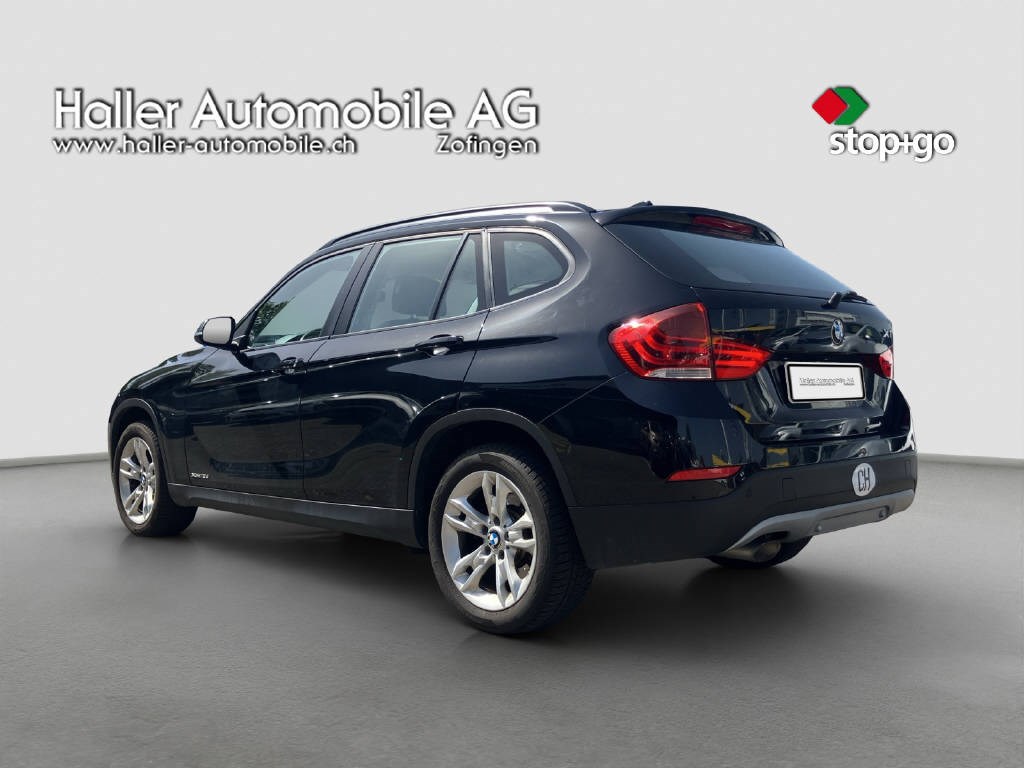 BMW X1 18d xDrive-showroom-element-2