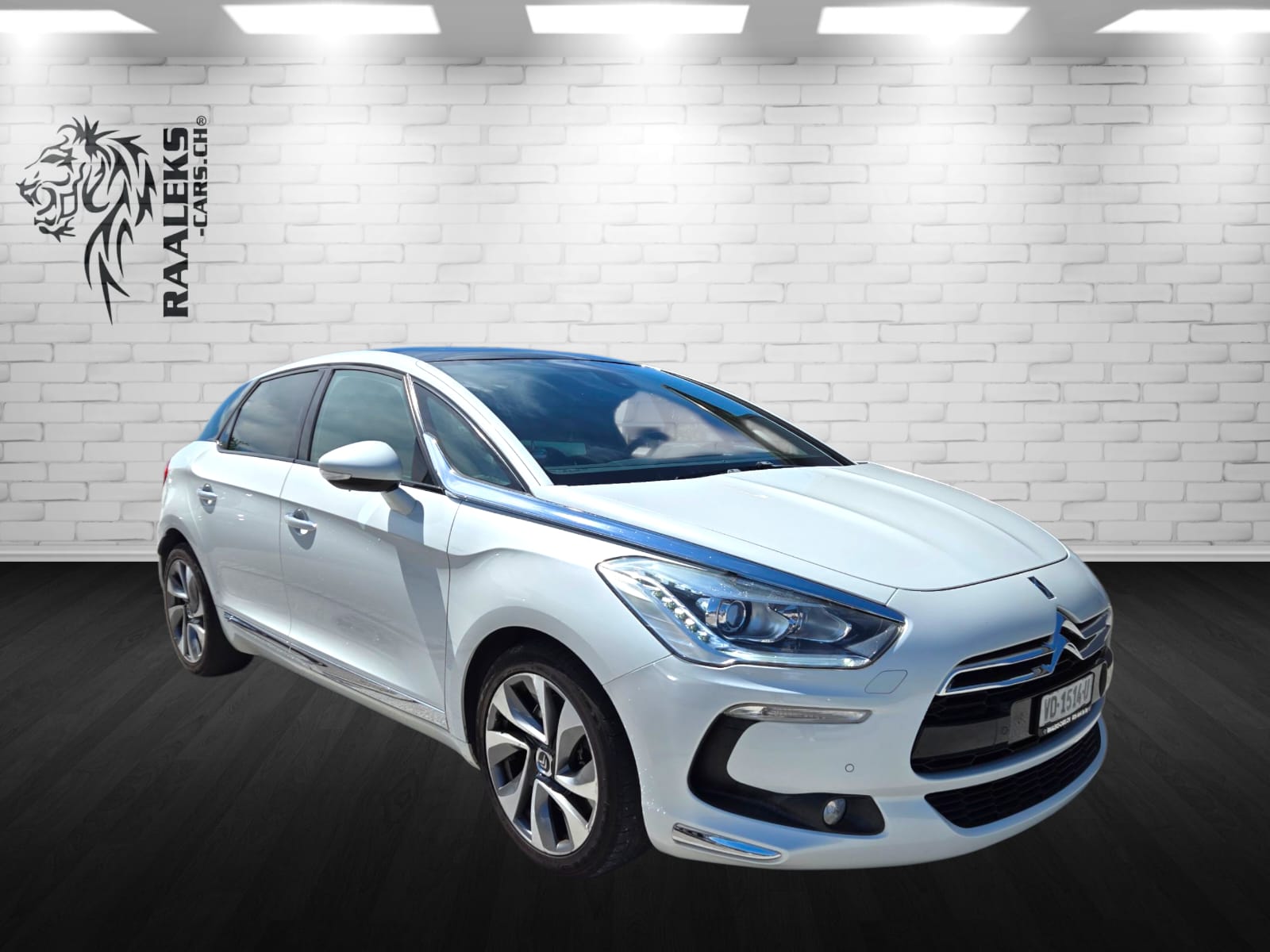DS AUTOMOBILES DS5 2.0 HDi Sport Chic Automatic-showroom-element-1