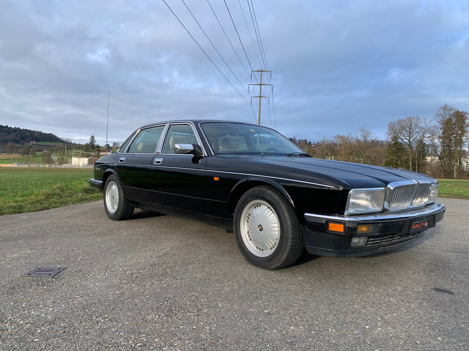 DAIMLER 6.0 Double Six-image-2