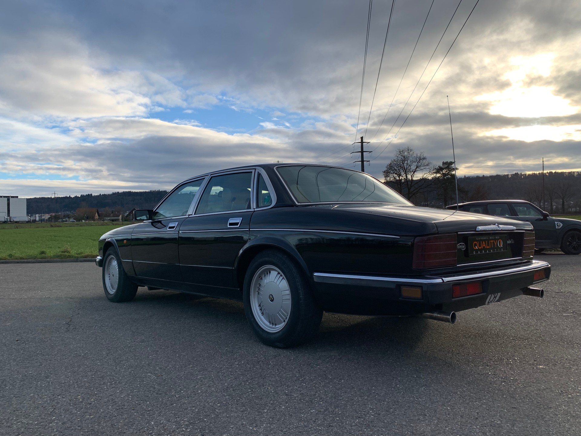 DAIMLER 6.0 Double Six-image-6