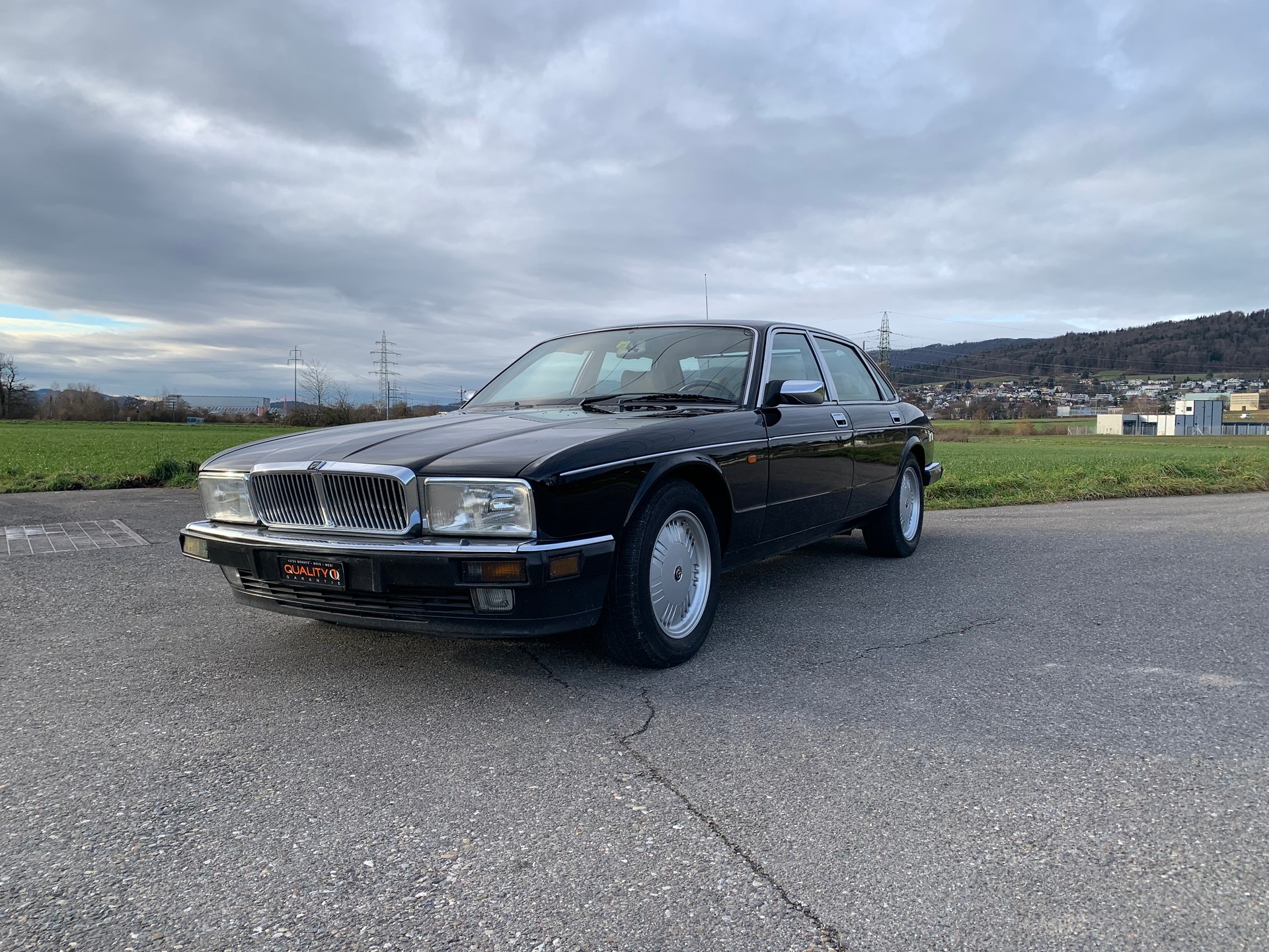 DAIMLER 6.0 Double Six-image-0