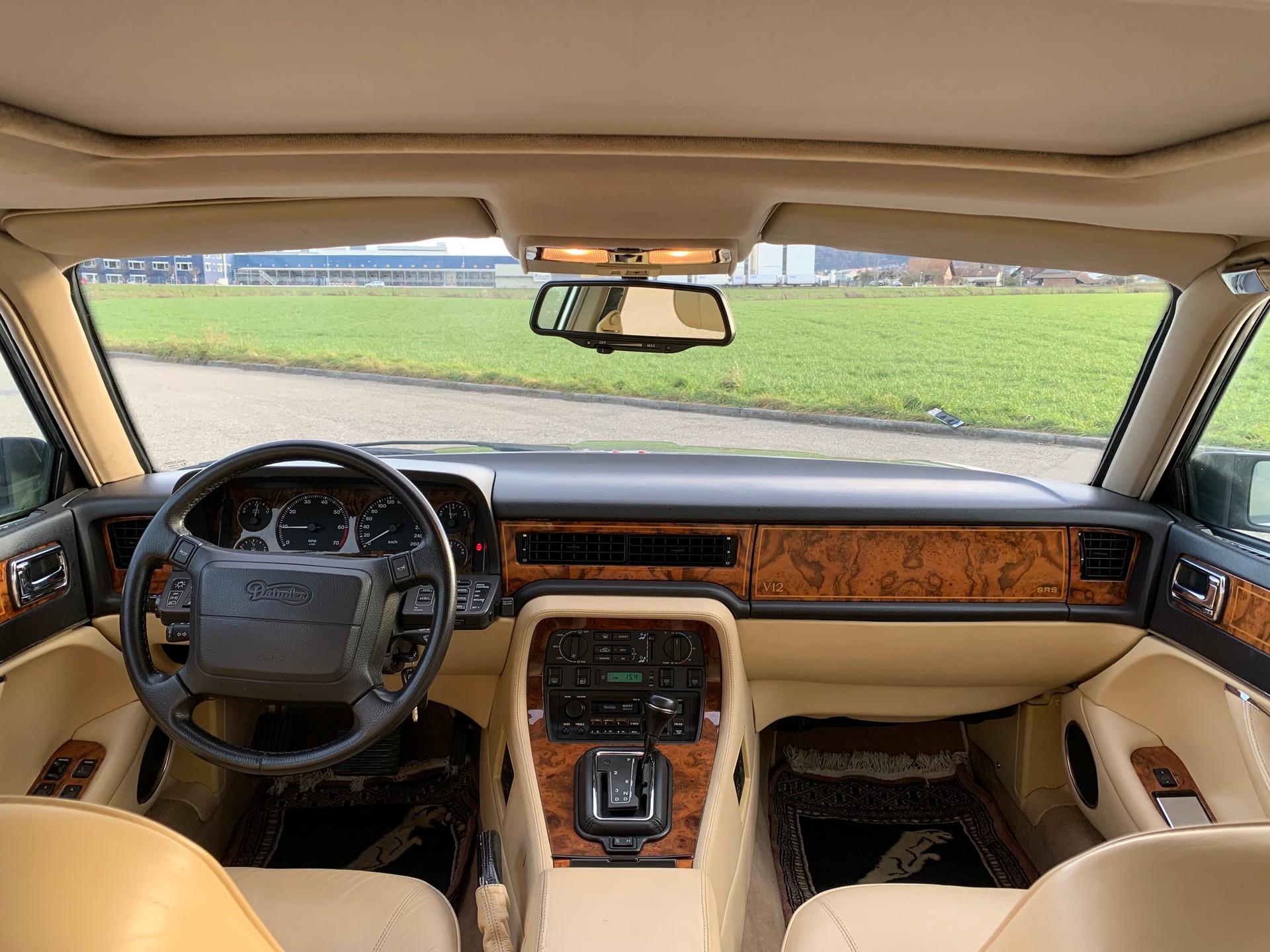DAIMLER 6.0 Double Six-image-9
