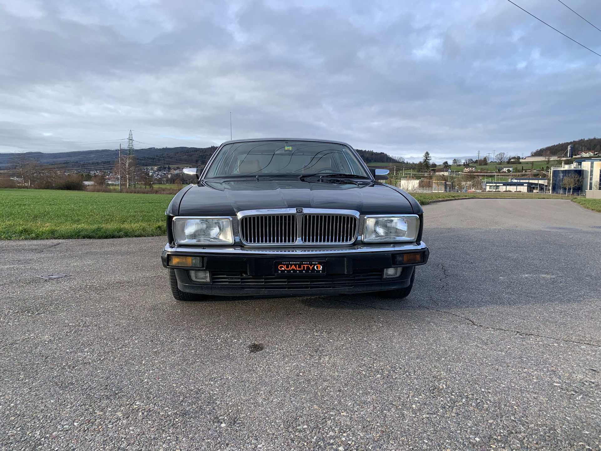 DAIMLER 6.0 Double Six-image-1