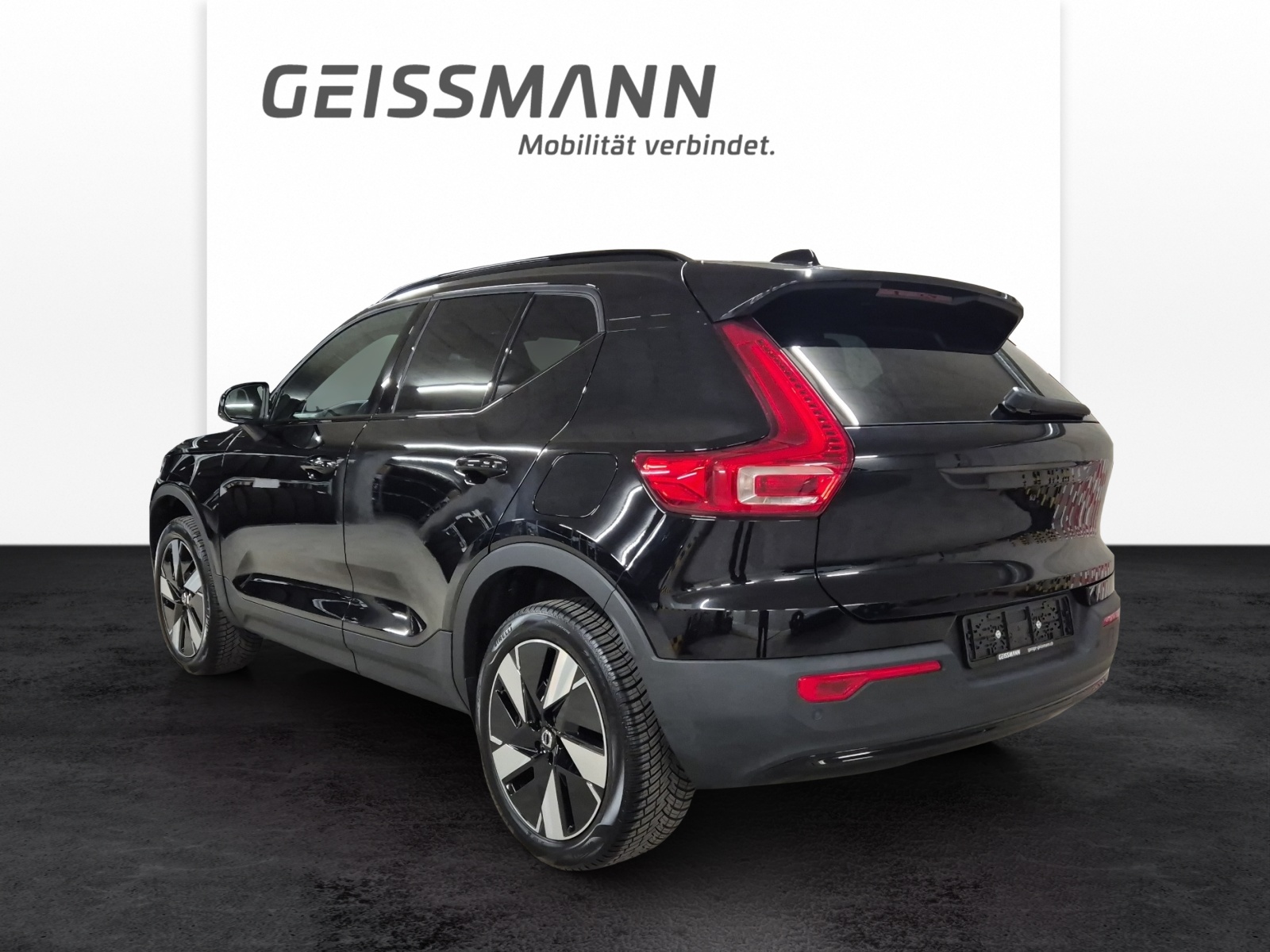 VOLVO EX40 Twin Plus AWD-image-4