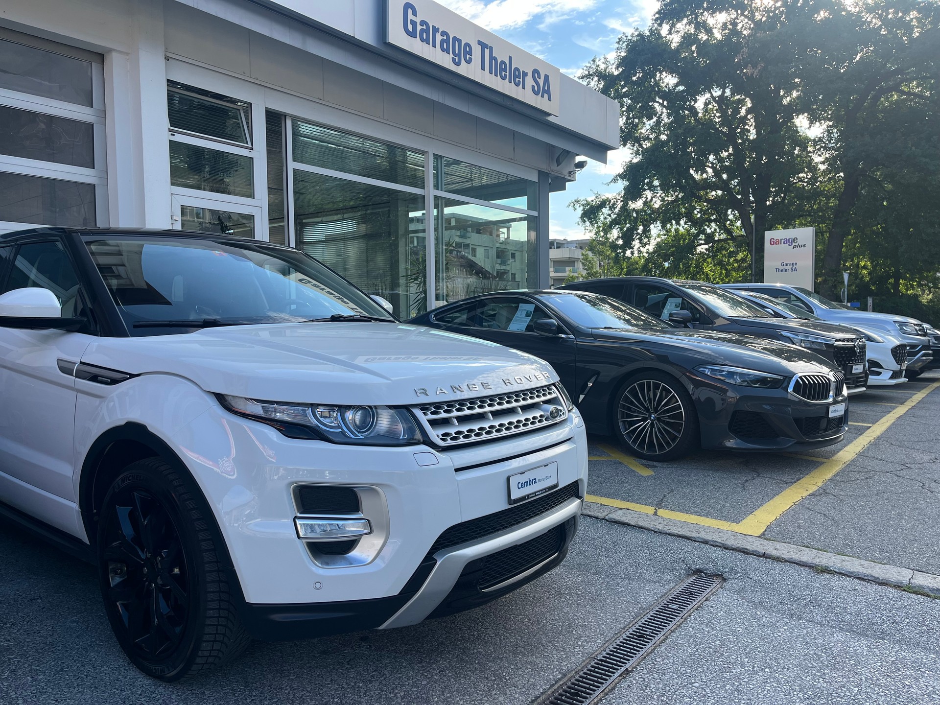 LAND ROVER Range Rover Evoque 2.2 SD4 Autobiography AT9-image-12