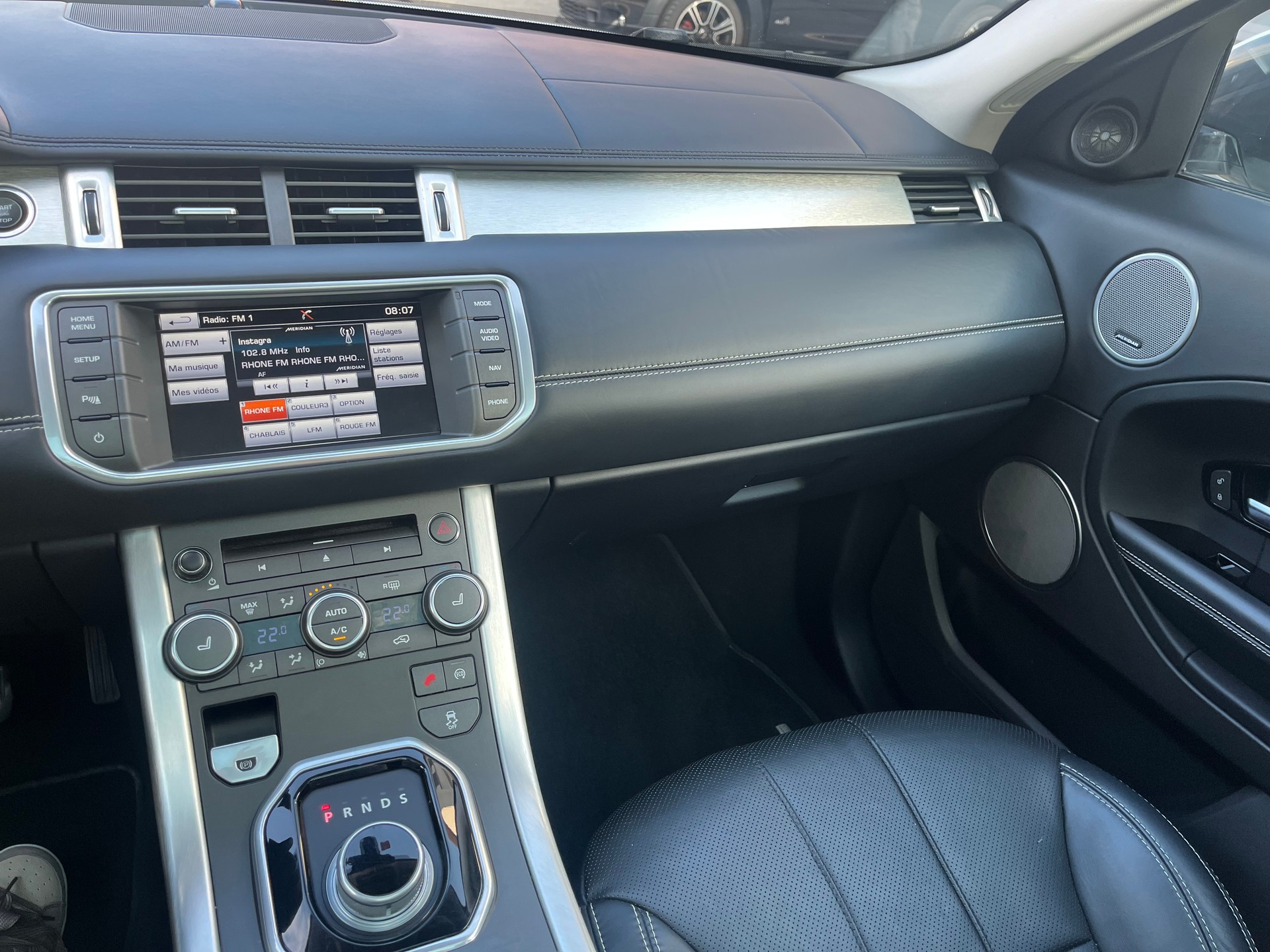 LAND ROVER Range Rover Evoque 2.2 SD4 Autobiography AT9-image-15
