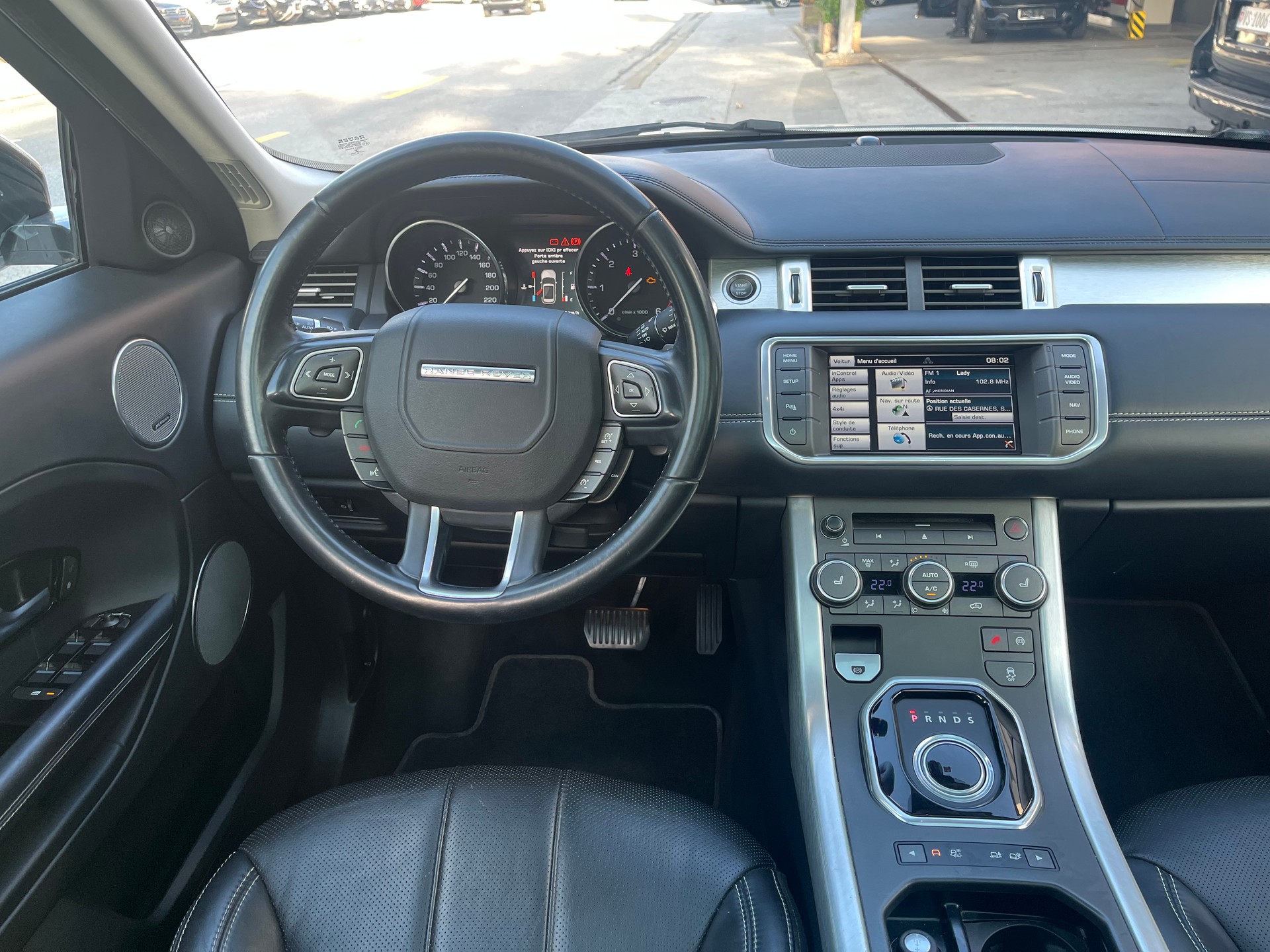 LAND ROVER Range Rover Evoque 2.2 SD4 Autobiography AT9-image-22