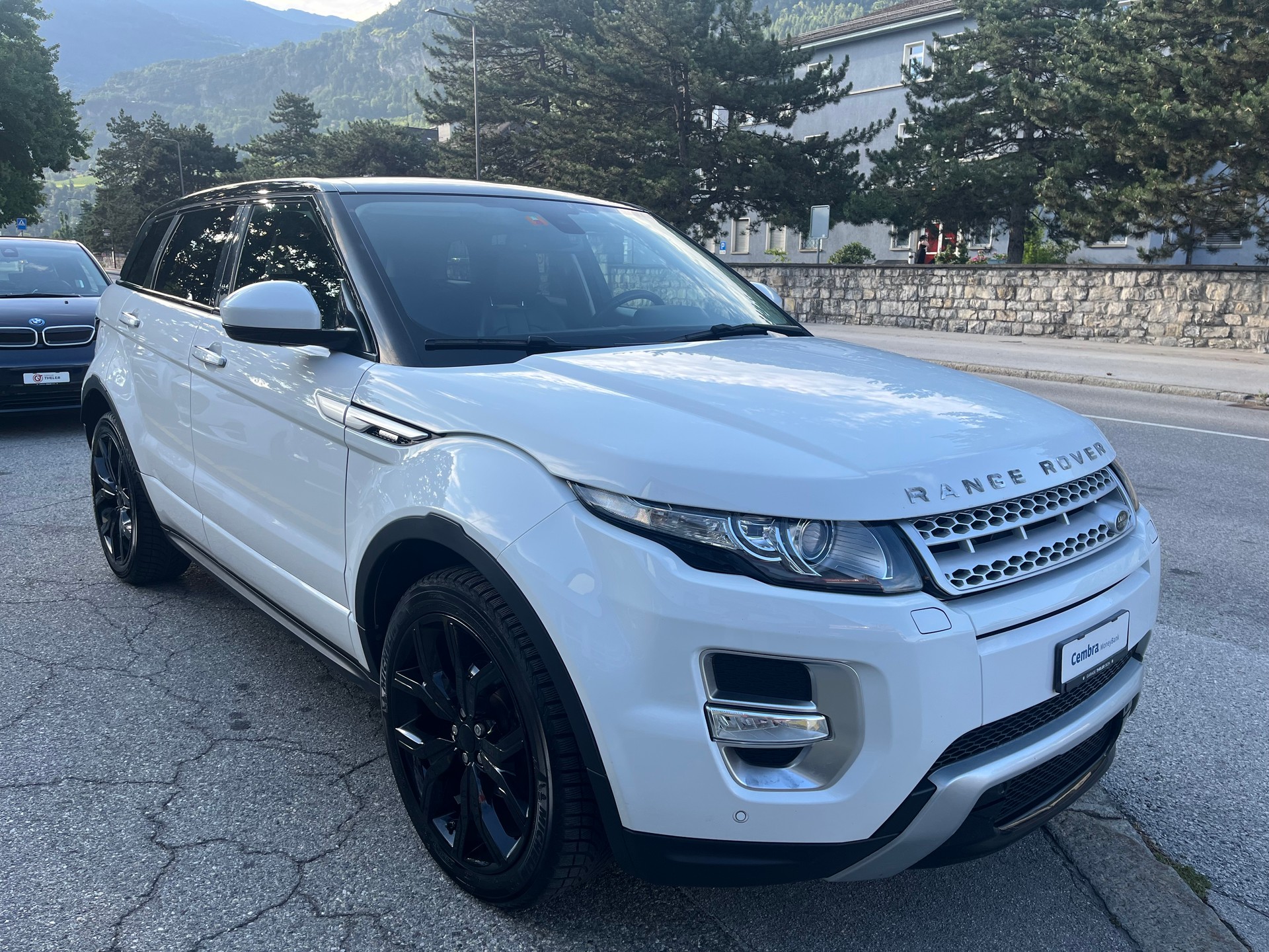 LAND ROVER Range Rover Evoque 2.2 SD4 Autobiography AT9-image-4
