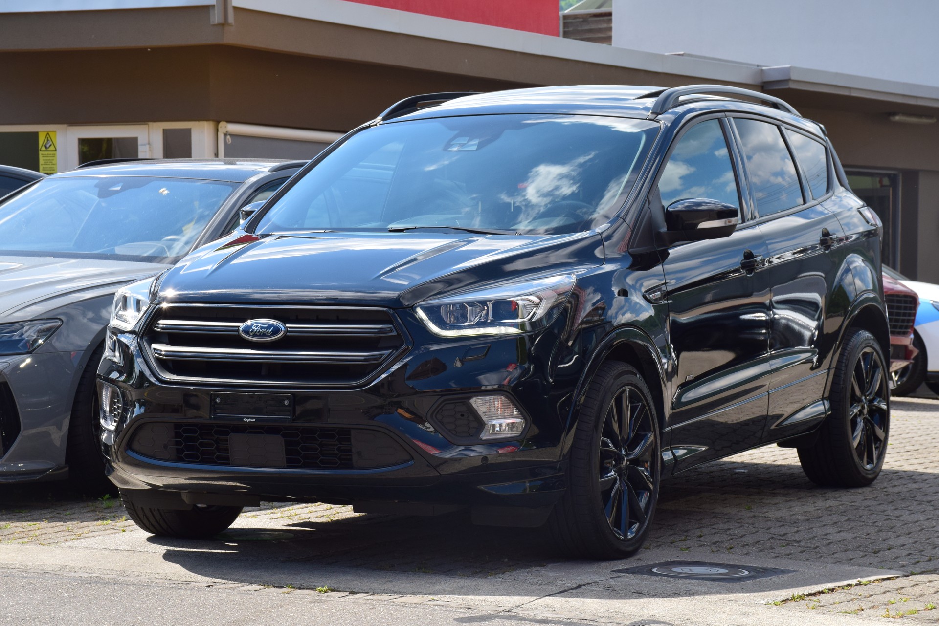 FORD Kuga 2.0 TDCi ST Line High 4WD PowerShift-image-1