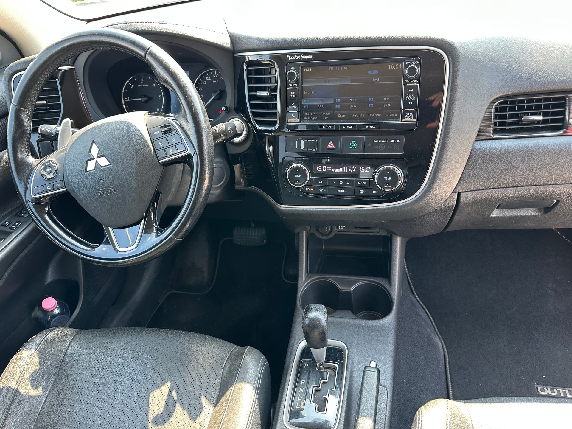 MITSUBISHI Outlander 2.2 DID Diamond 4WD Automatic-image-5