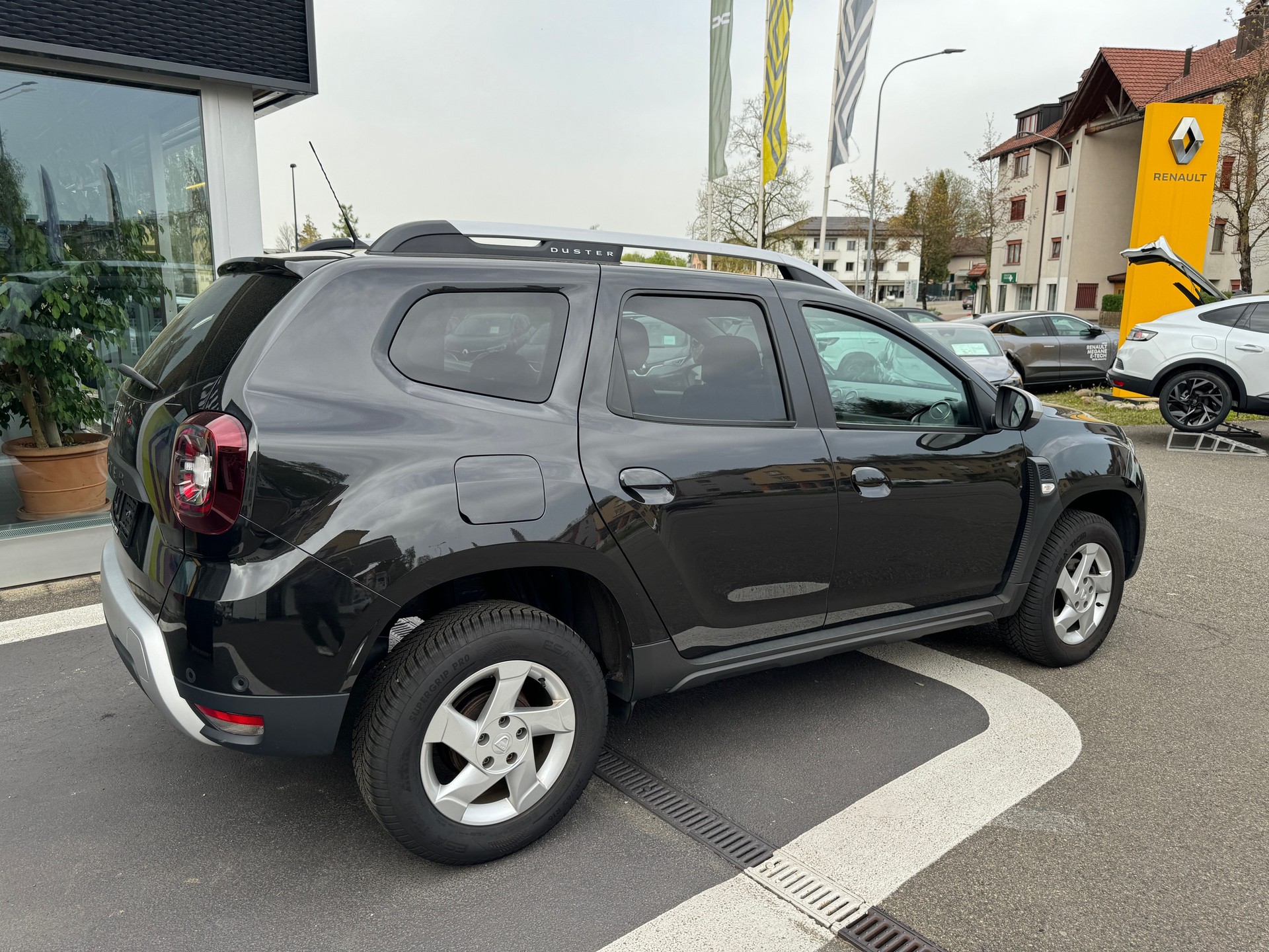 DACIA Duster TCe 130 Prestige 4x2-showroom-element-1