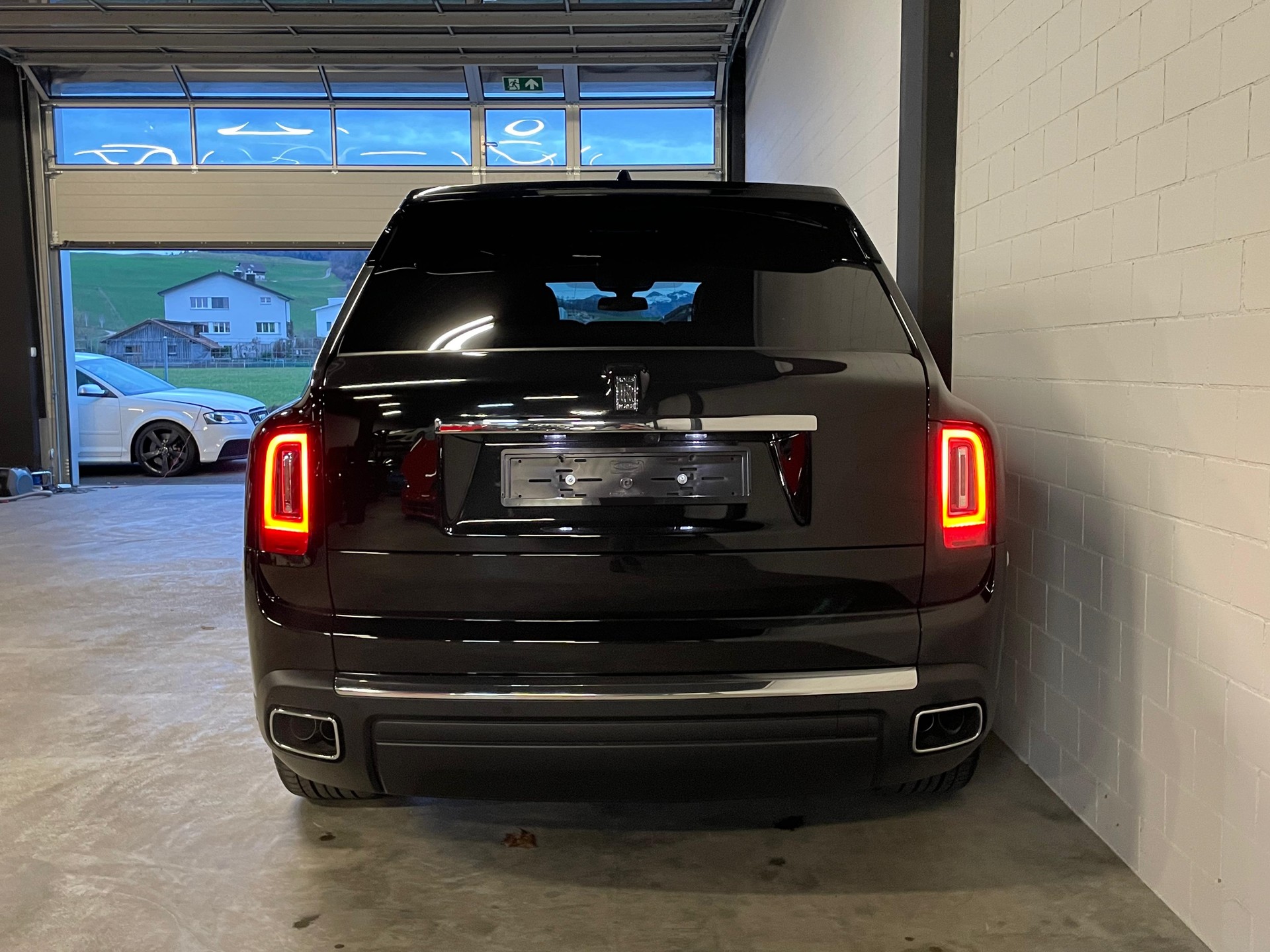 ROLLS-ROYCE Cullinan 6.7 V12-image-4