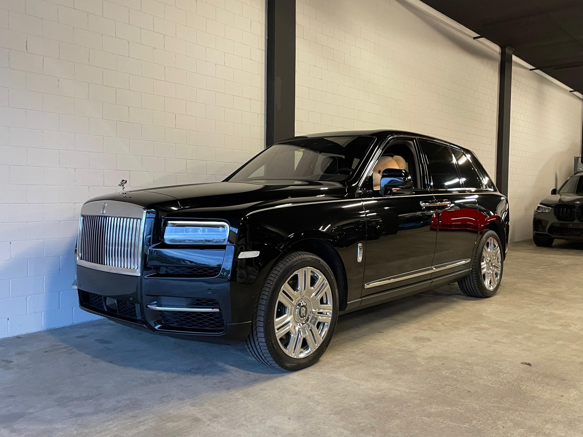 ROLLS-ROYCE Cullinan 6.7 V12-image-1