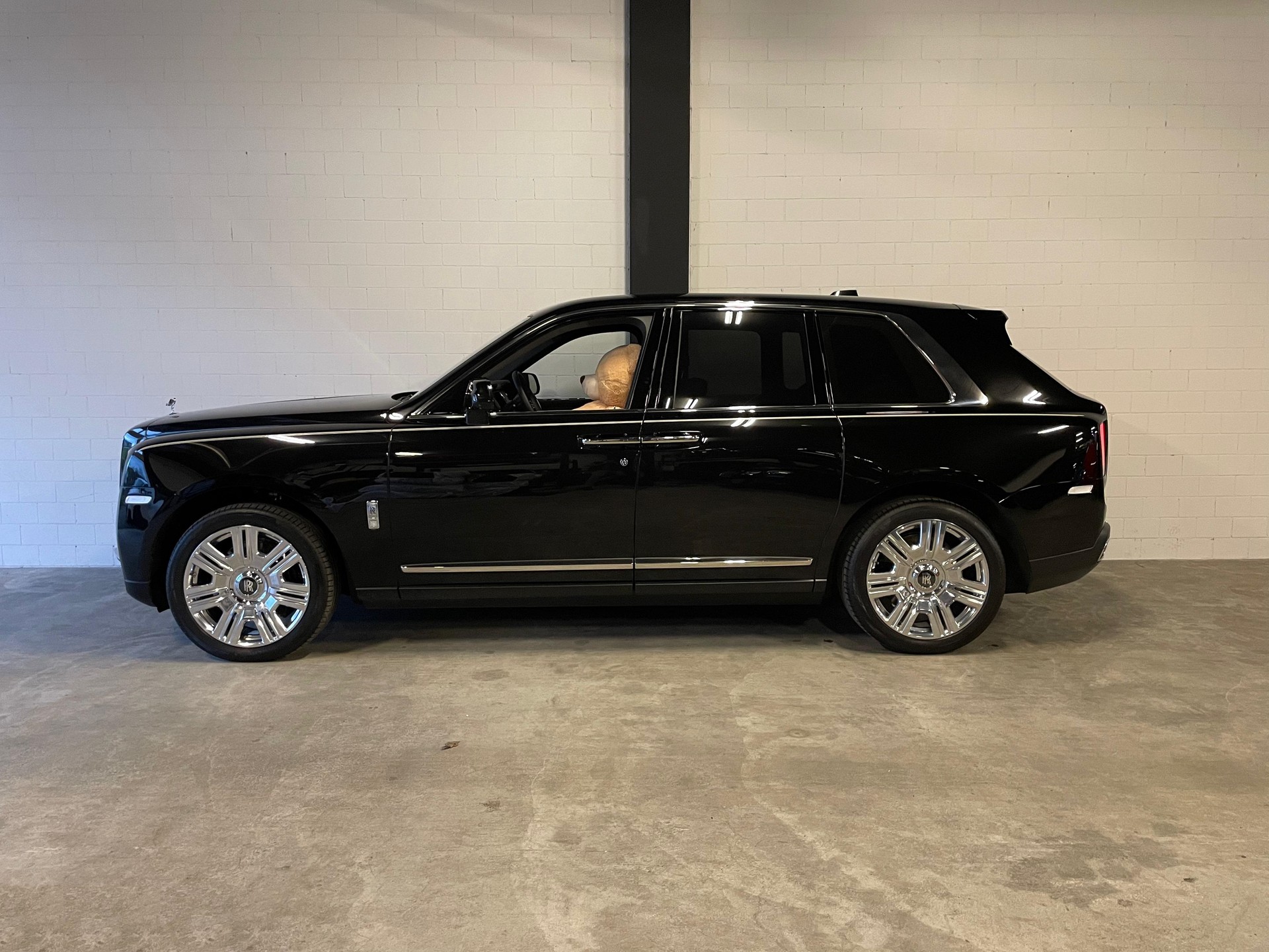 ROLLS-ROYCE Cullinan 6.7 V12-image-0