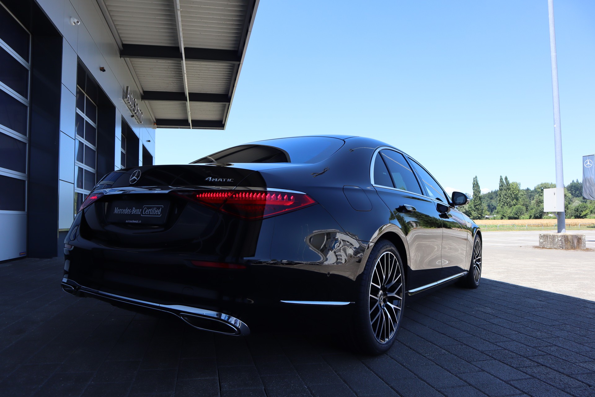 MERCEDES-BENZ S 500 4Matic 9G-Tronic-showroom-element-1