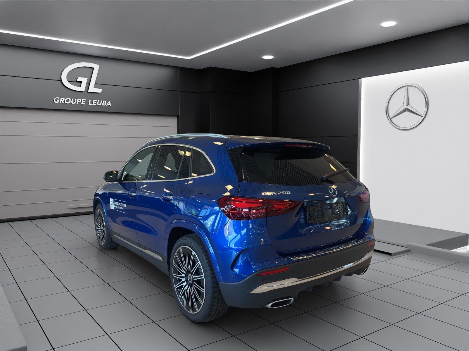 MERCEDES-BENZ GLA 200 Night Star 7G-DCT-showroom-element-3